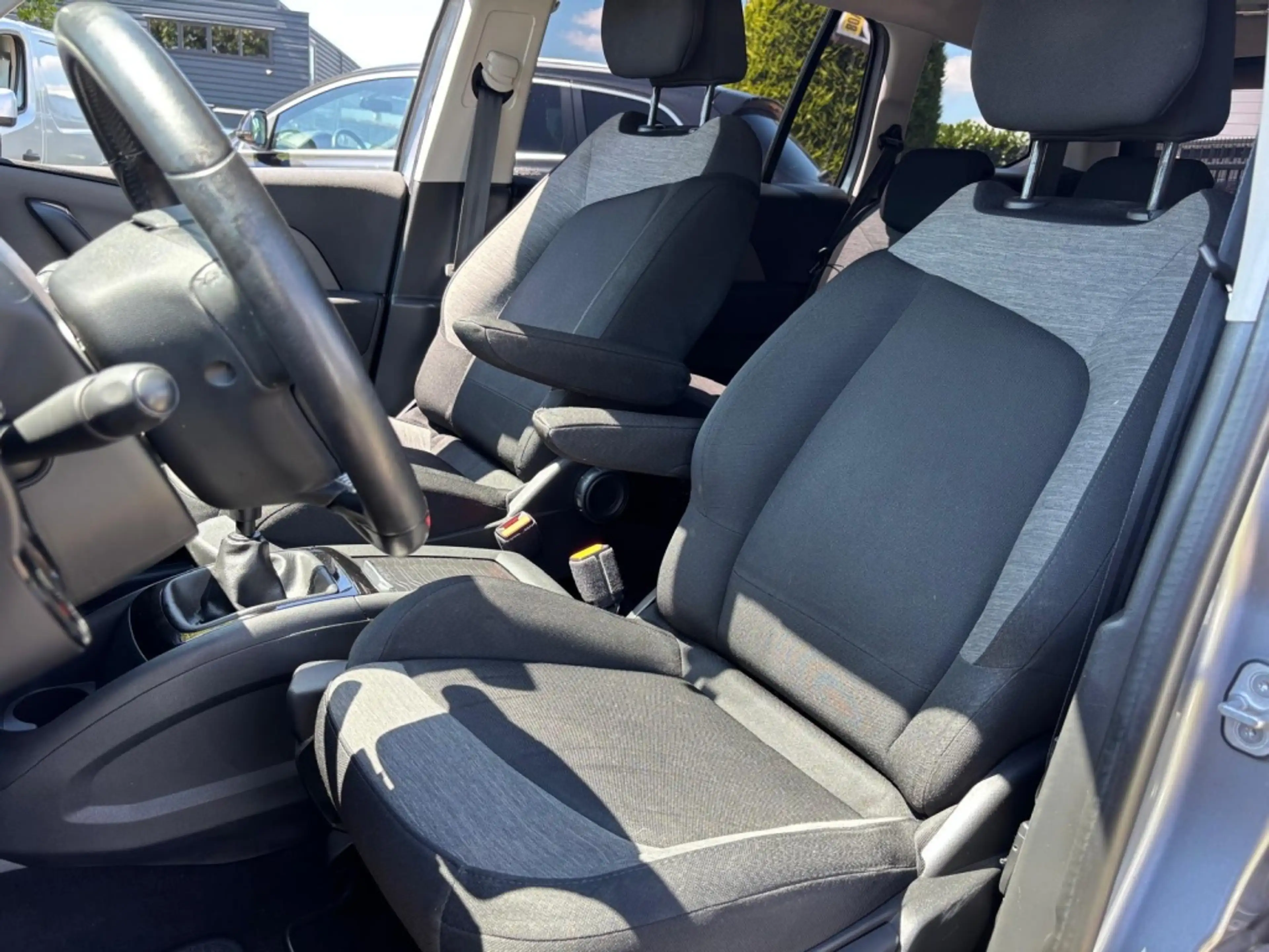Citroen Grand C4 Picasso 1.2 Benzine 7-Persoons 2016 Trekhaak Nieuwe Distri — photo 11