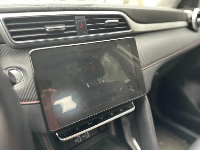 MG ZS view 16