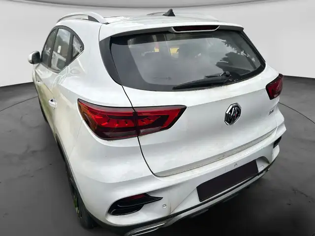 MG ZS view 3