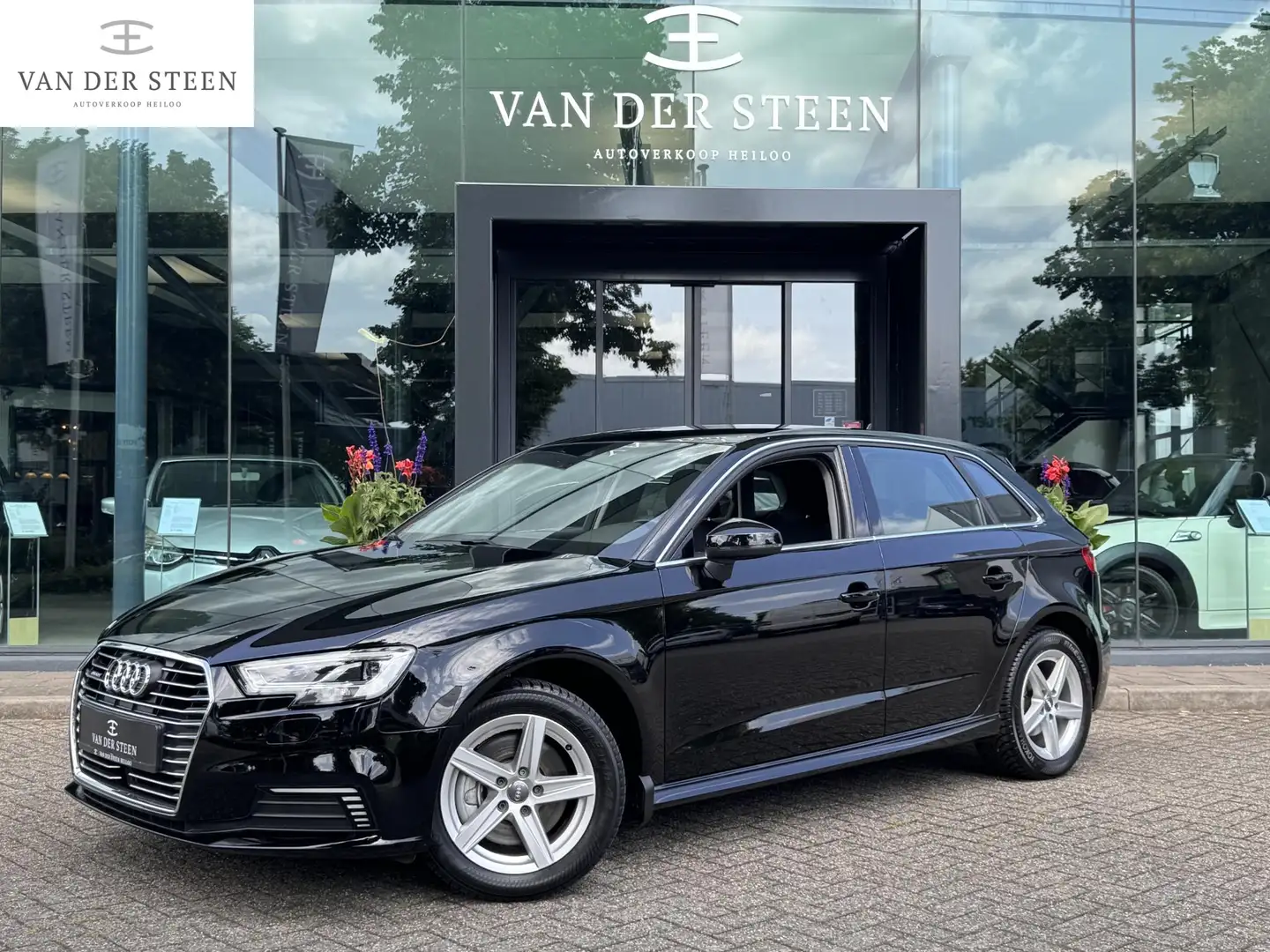 Audi A3 Sportback 40 e-tron Advance Sport Trekhaak | Adapt Zwart - 1
