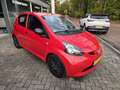 Toyota Aygo 1.0-12V | 1E EIGENAAR | 12MND GARANTIE | LAGE KM | Rood - thumbnail 3