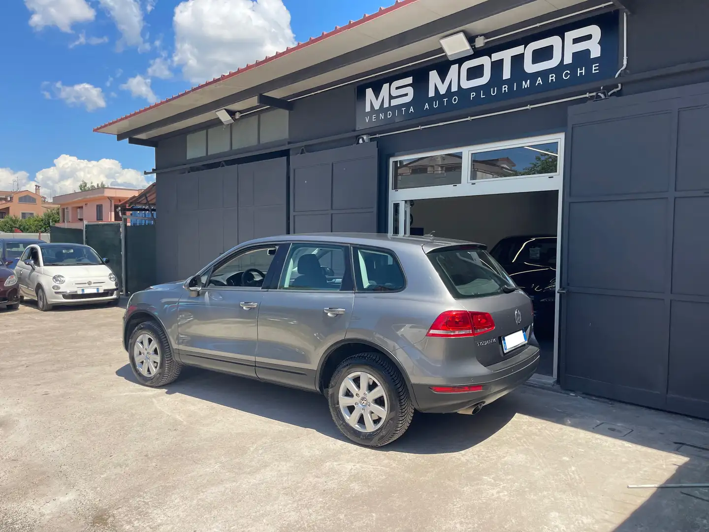 Volkswagen Touareg 3.0 V6 tdi tiptronic Gris - 2