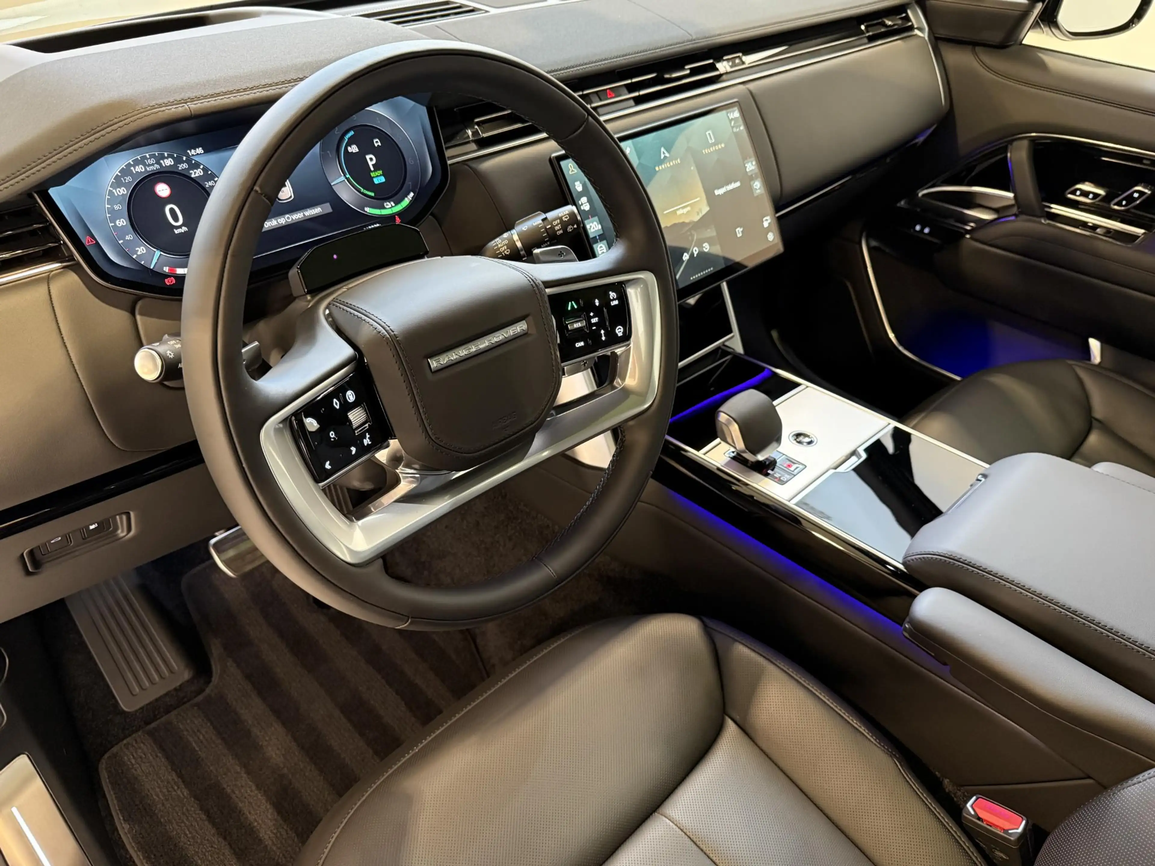 Land Rover Range Rover 3.0 P550e HSE PHEV | Hot Stone Massage | New 190.0 — photo 8