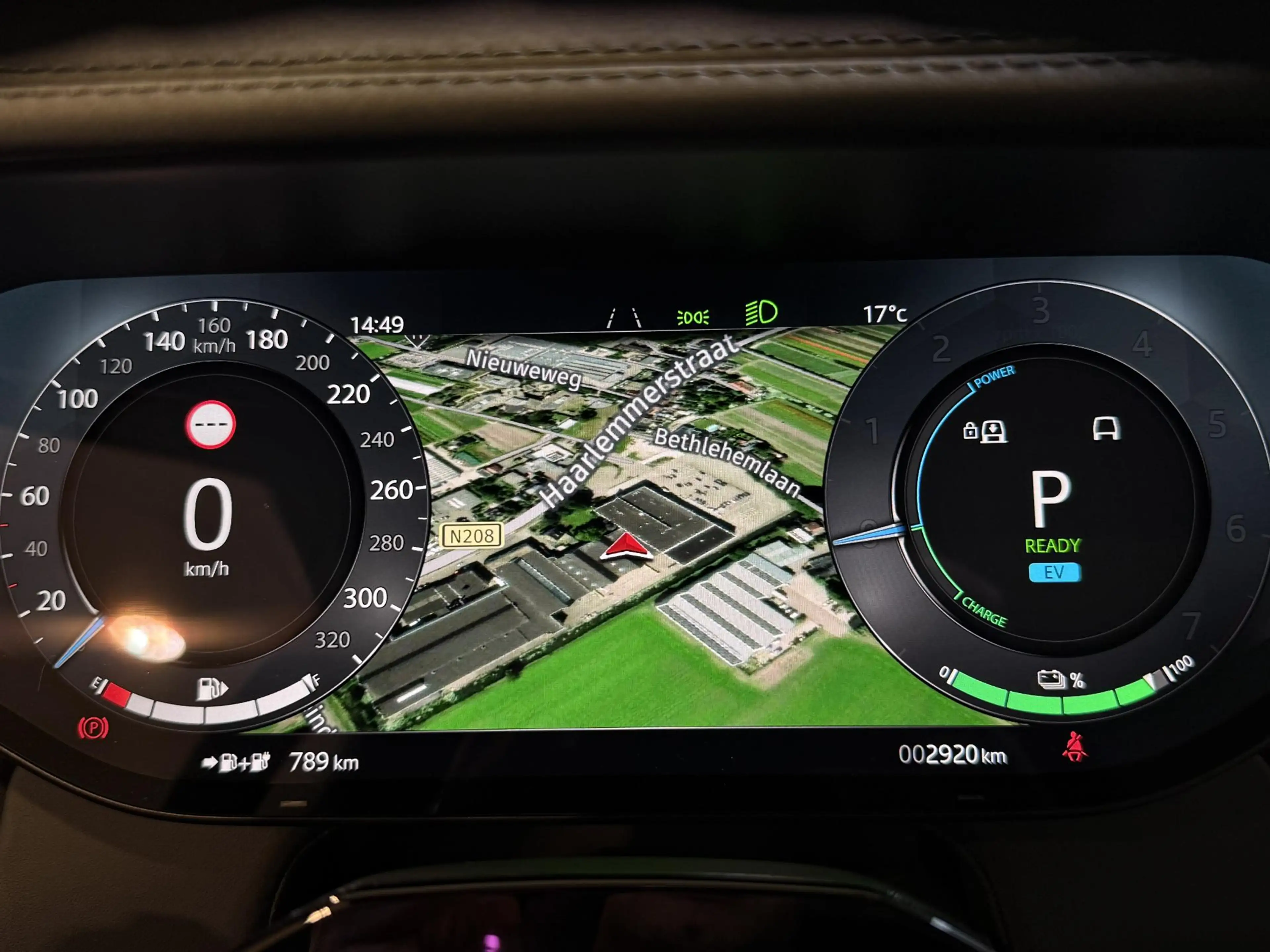 Land Rover Range Rover 3.0 P550e HSE PHEV | Hot Stone Massage | New 190.0 — photo 9