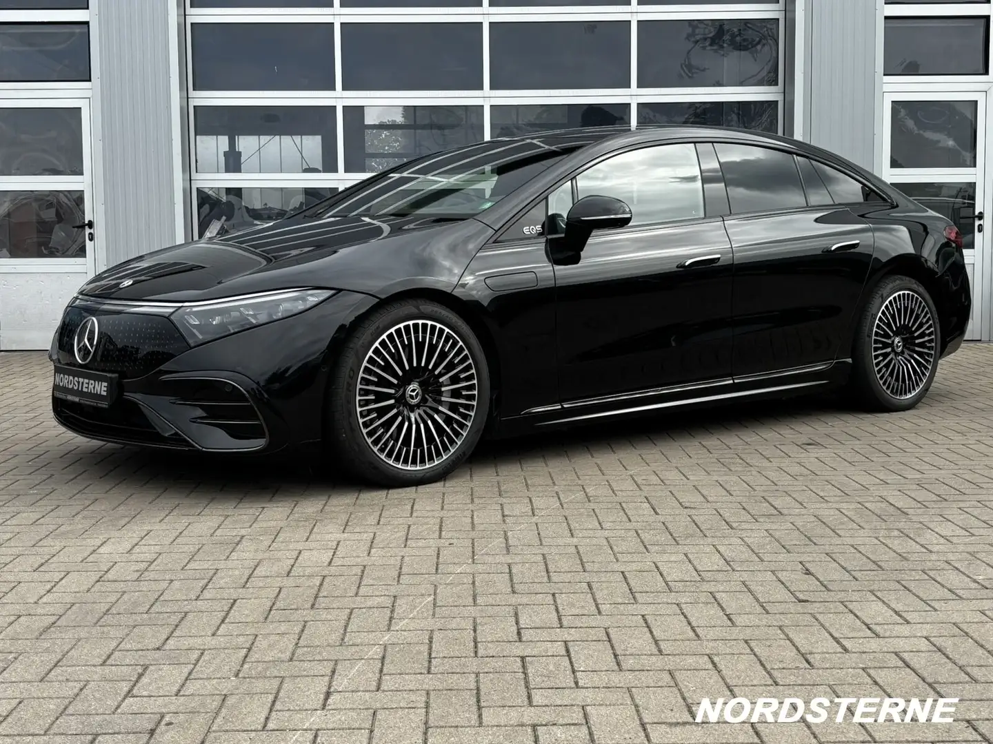Mercedes-Benz EQS EQS 450 4M AMG-LINE+HYPERSCREEN+PANO+MEMORY+HUD Schwarz - 2