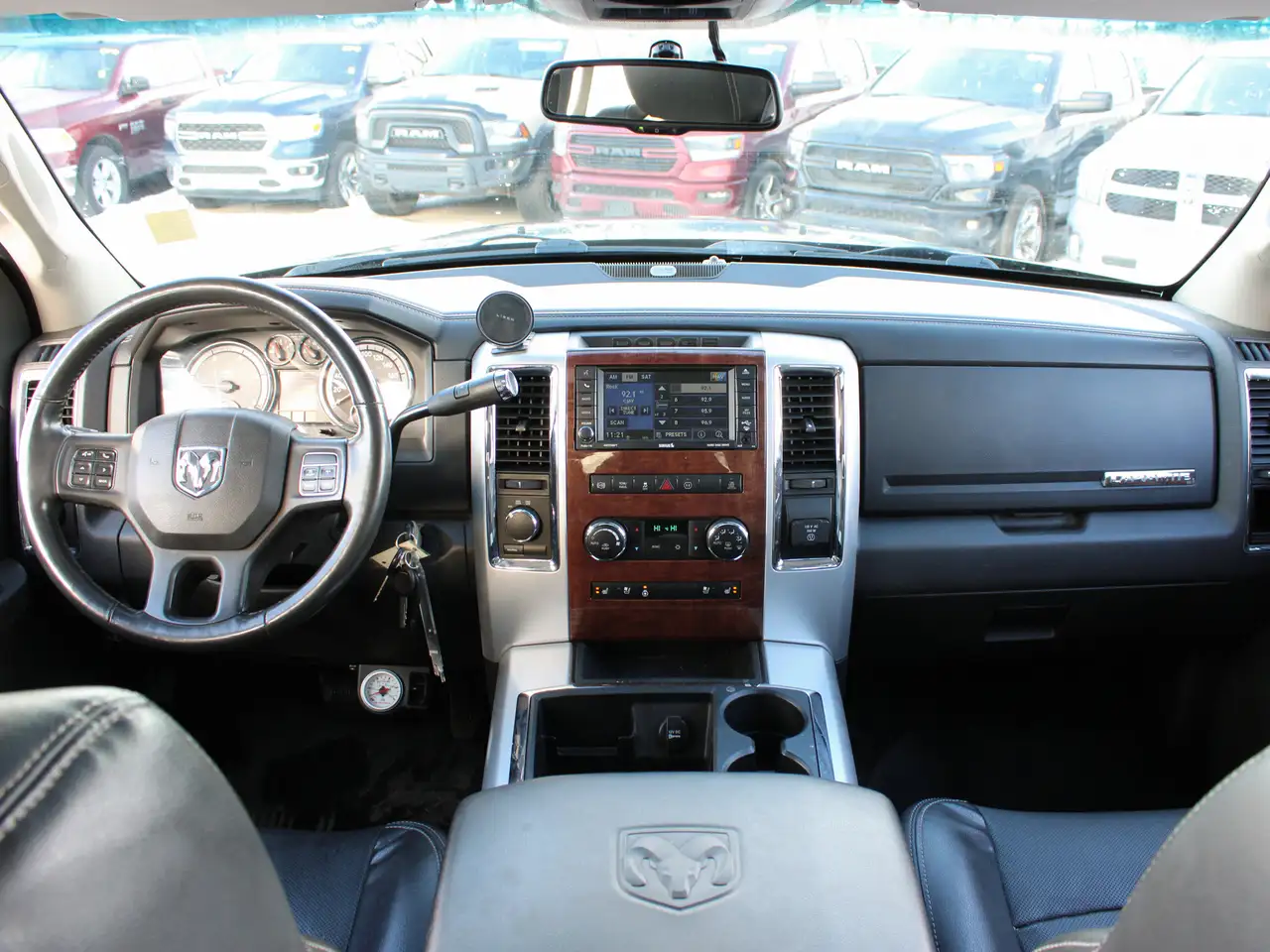 RAM 2500 снимка RAM 2500