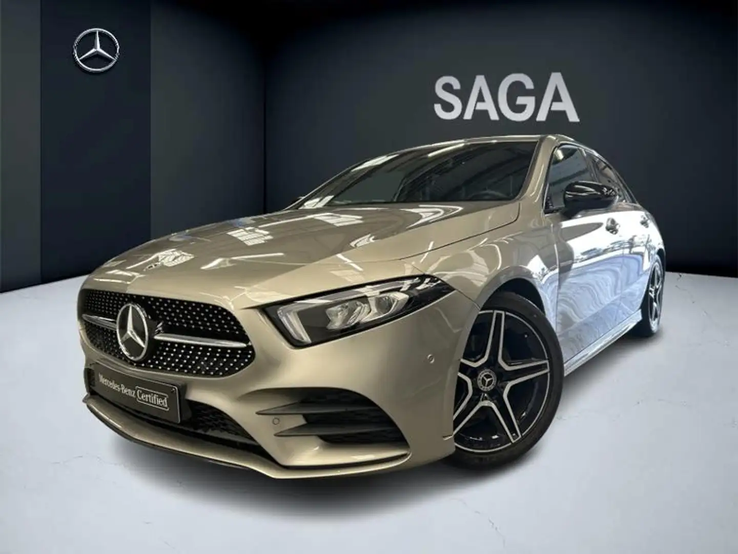 Mercedes-Benz A 180 Berline AMG Pack Night Beige - 1