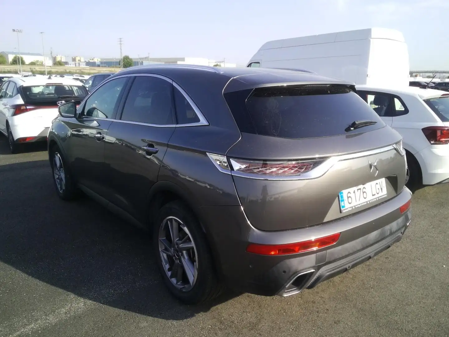 DS Automobiles DS 7 Crossback 2.0BlueHDi So Chic Aut. Gris - 2
