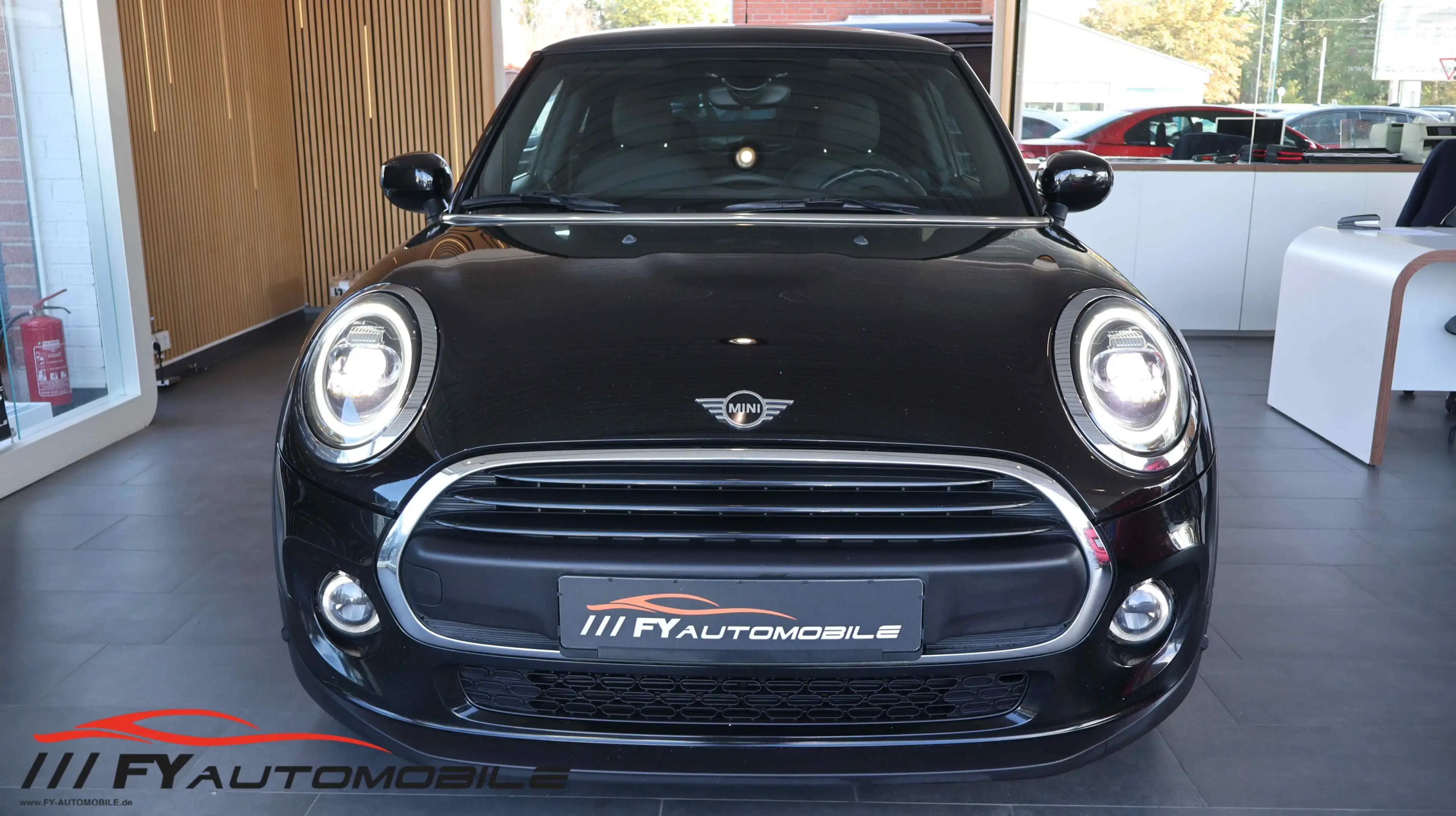 MINI One One LED Navi Stzheizung — photo 7