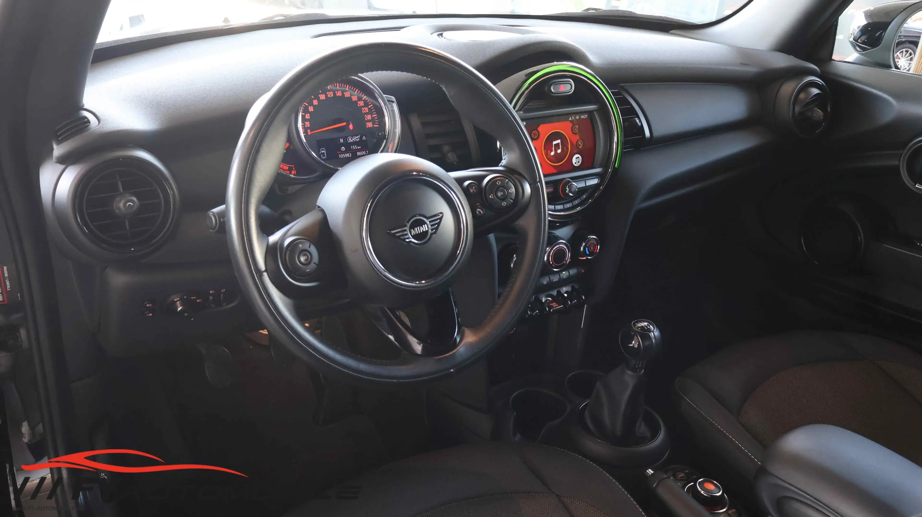 MINI One One LED Navi Stzheizung — photo 9