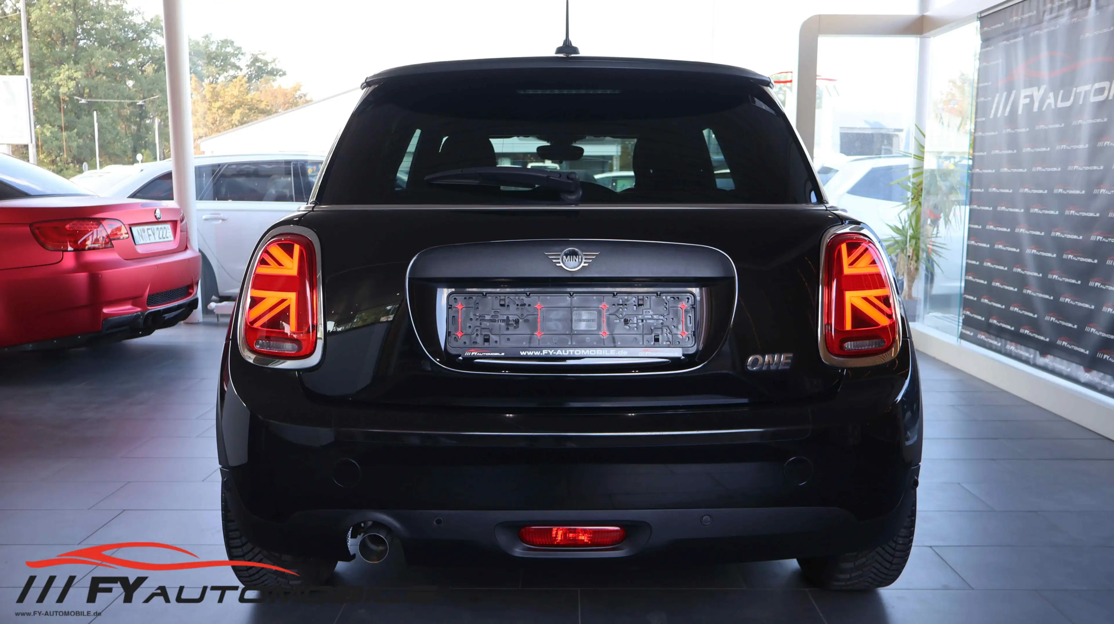 MINI One One LED Navi Stzheizung — photo 4