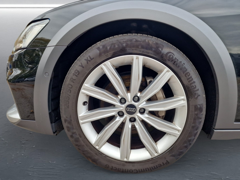 Audi A6 allroad 40 TDI qu MATRIX Pano AHK ACC Kamera — photo 7