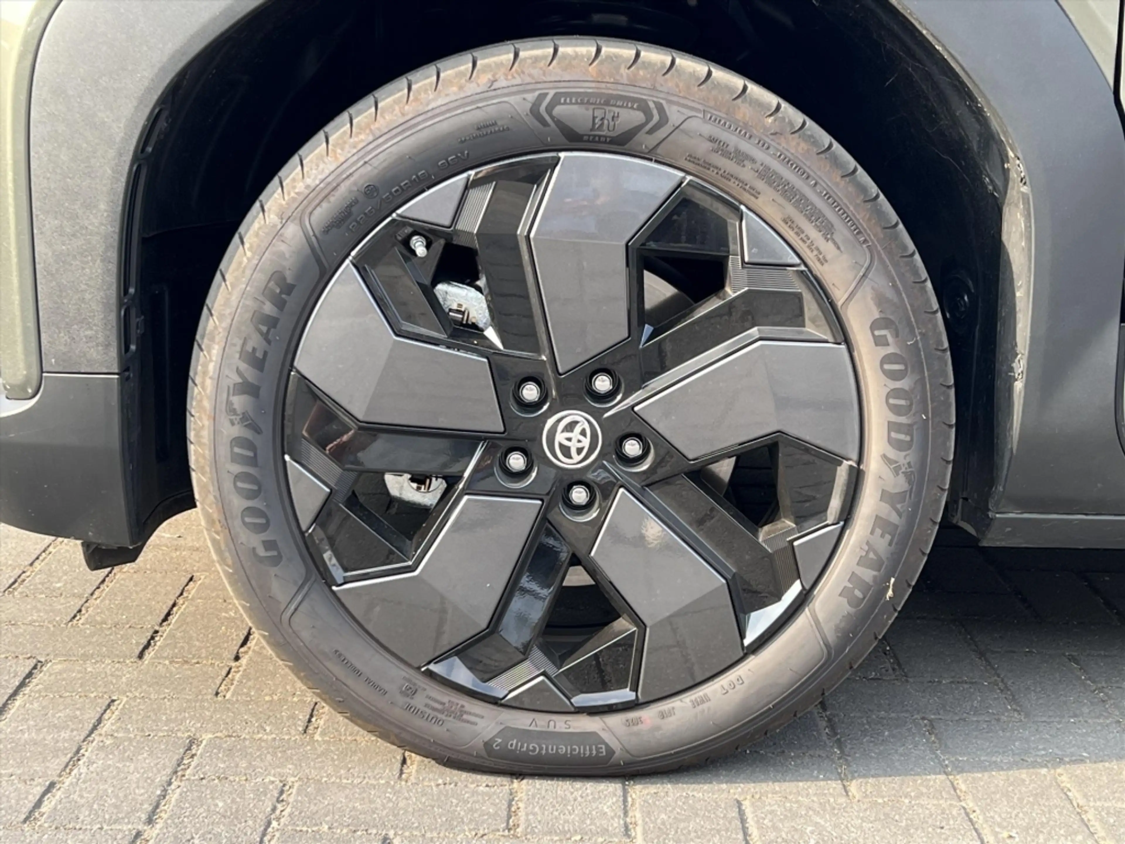 Toyota Urban Cruiser 61,1 kWh 174pk Executive | JBL, Stoel- Stuurverwar — photo 10
