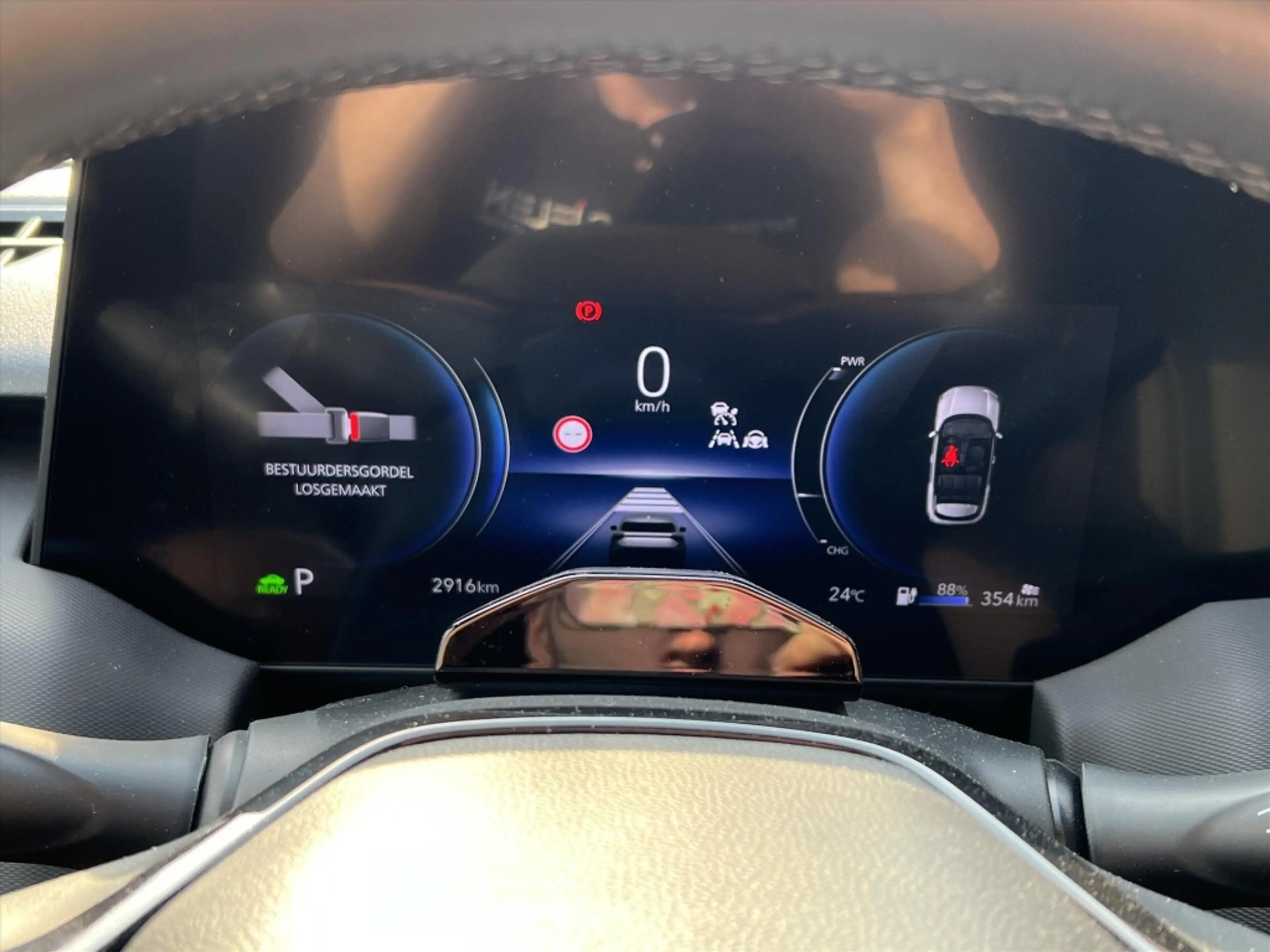 Toyota Urban Cruiser 61,1 kWh 174pk Executive | JBL, Stoel- Stuurverwar — photo 14
