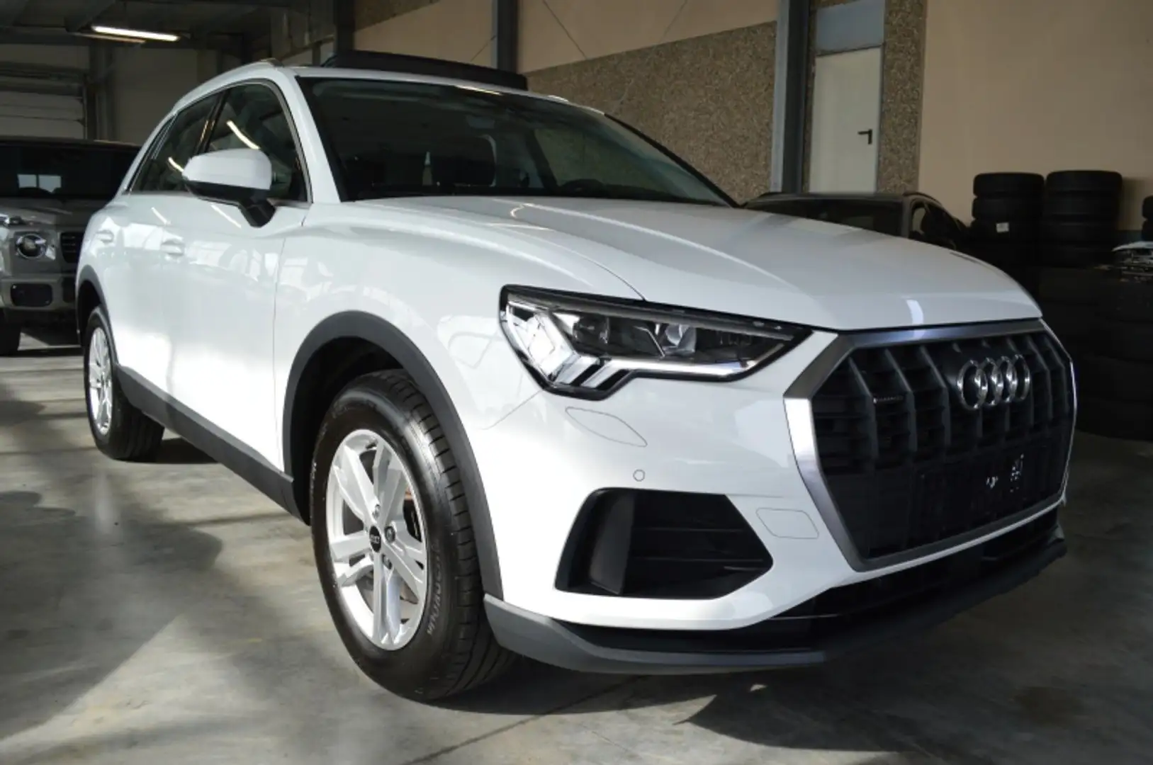 Audi Q3 35 TDI quattro S tronic Bianco - 2