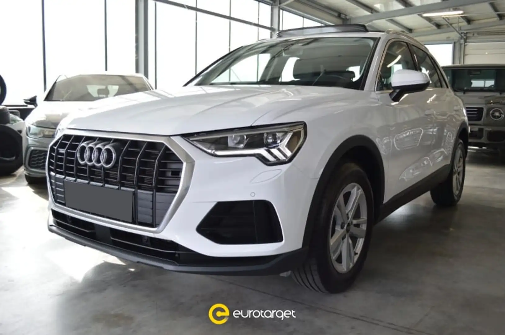 Audi Q3 35 TDI quattro S tronic Bianco - 1