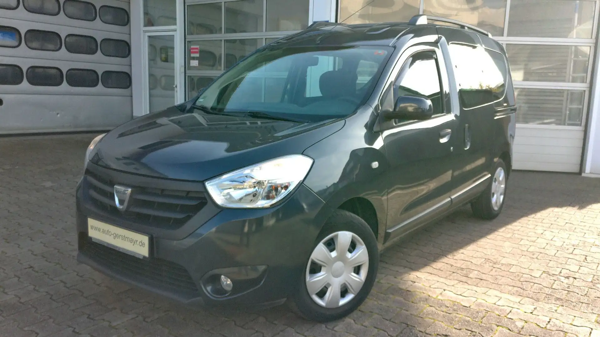 Dacia Dokker Laureate SCe 100 - AHK - PDC - Gris - 1