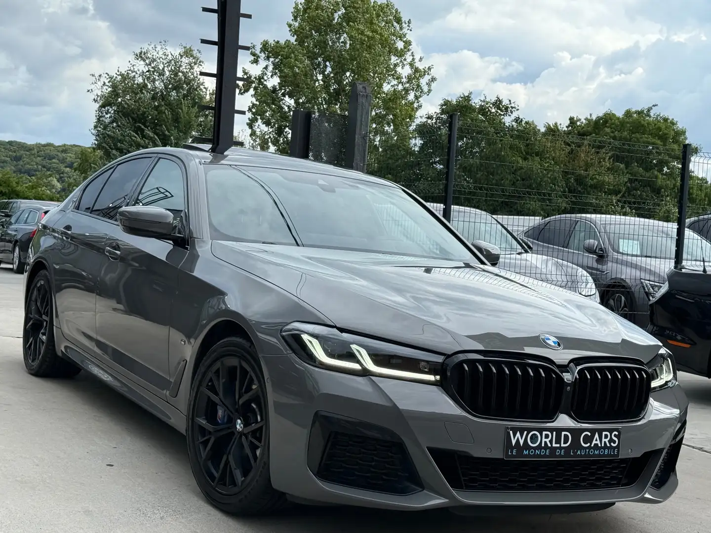 BMW 520 e /PACK M/ TOIT OUVRANT/ COCKPIT/ CAM 360/ FULL OP Grey - 2