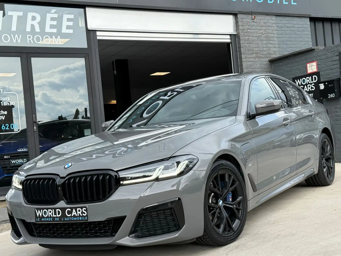 BMW 520 e /PACK M/ TOIT OUVRANT/ COCKPIT/ CAM 360/ FULL OP Grey - 1