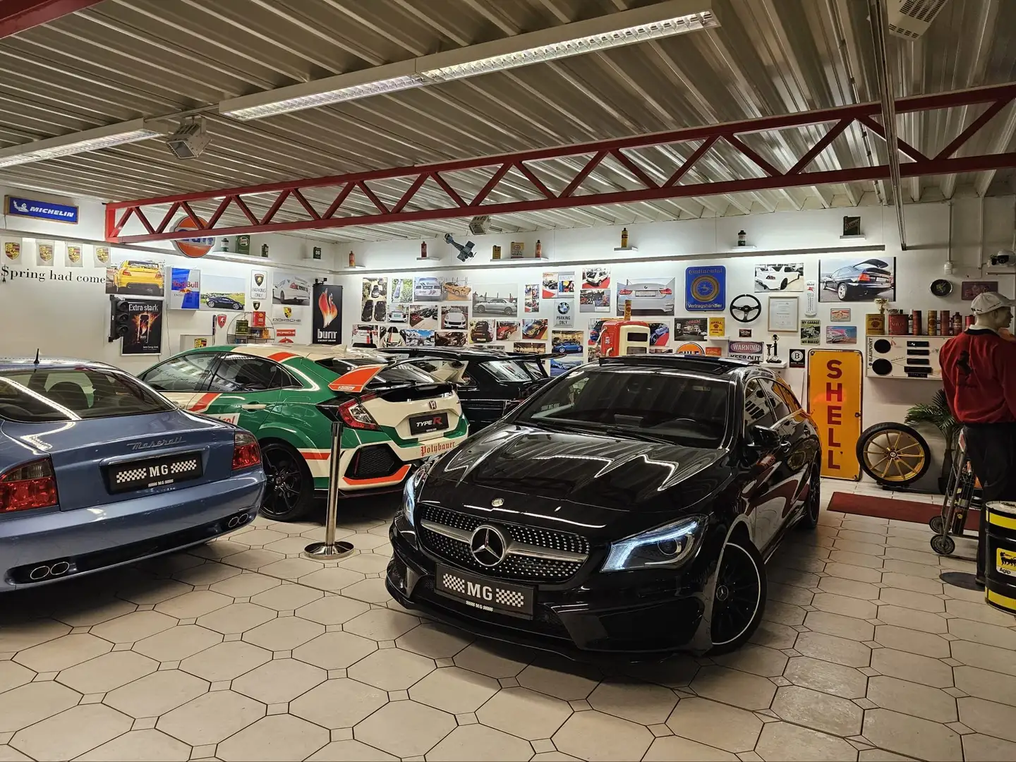 Mercedes-Benz CLA 220 CLA 220 CDI / d 4Matic AMG-Line Panorama Schwarz - 1