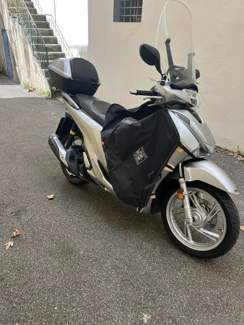 Honda SH 150i abs - 1