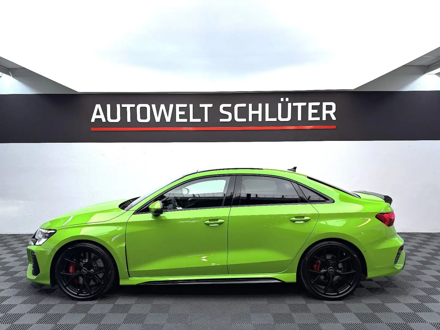 Audi RS3 Limousine quattro Magnetic*Matrix*KAM*Pano Vert - 2