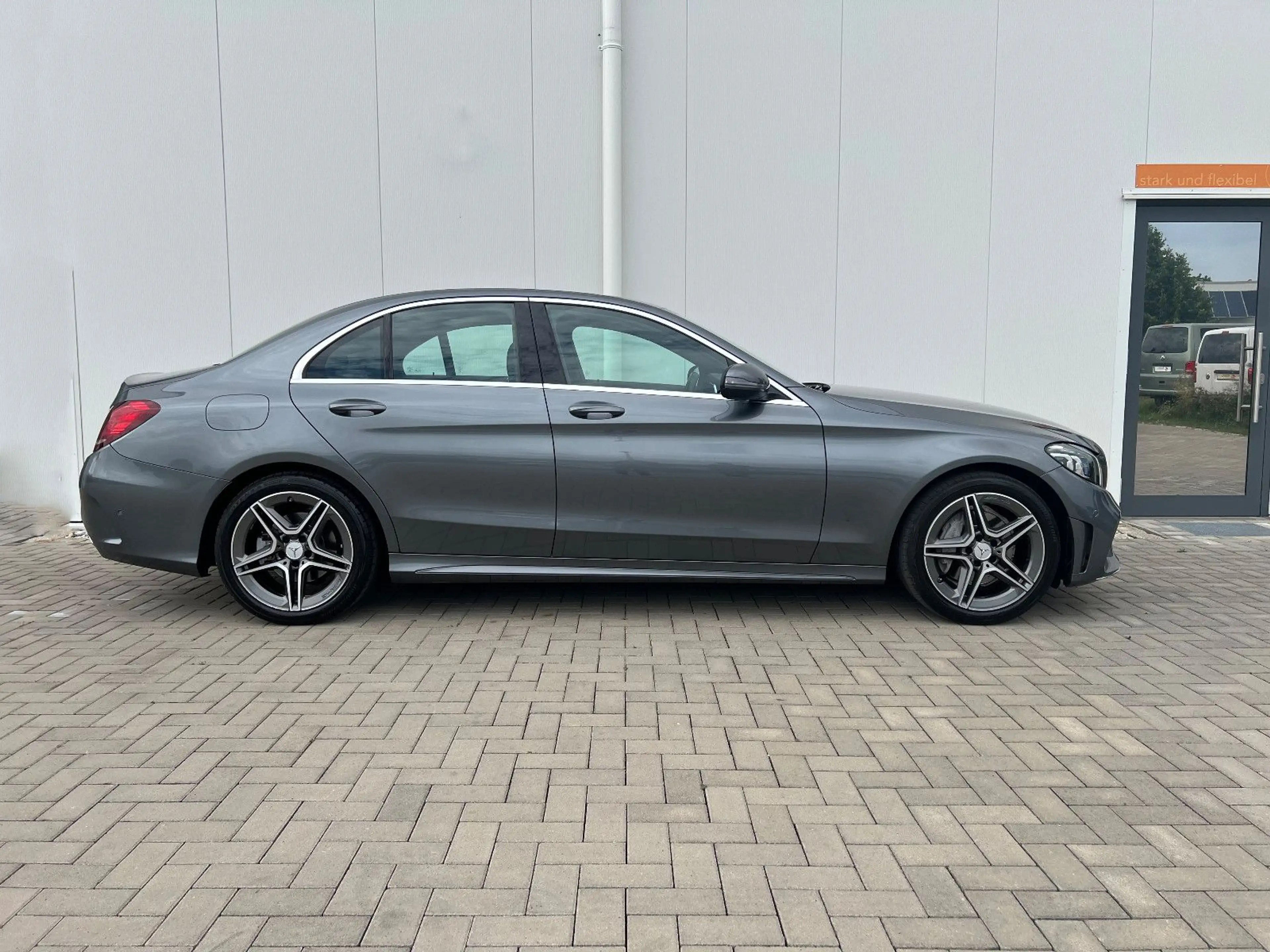 Mercedes-Benz C 180 CGI LIMO AMG-LINE LED MULTIBEAM AHK TOP — photo 5