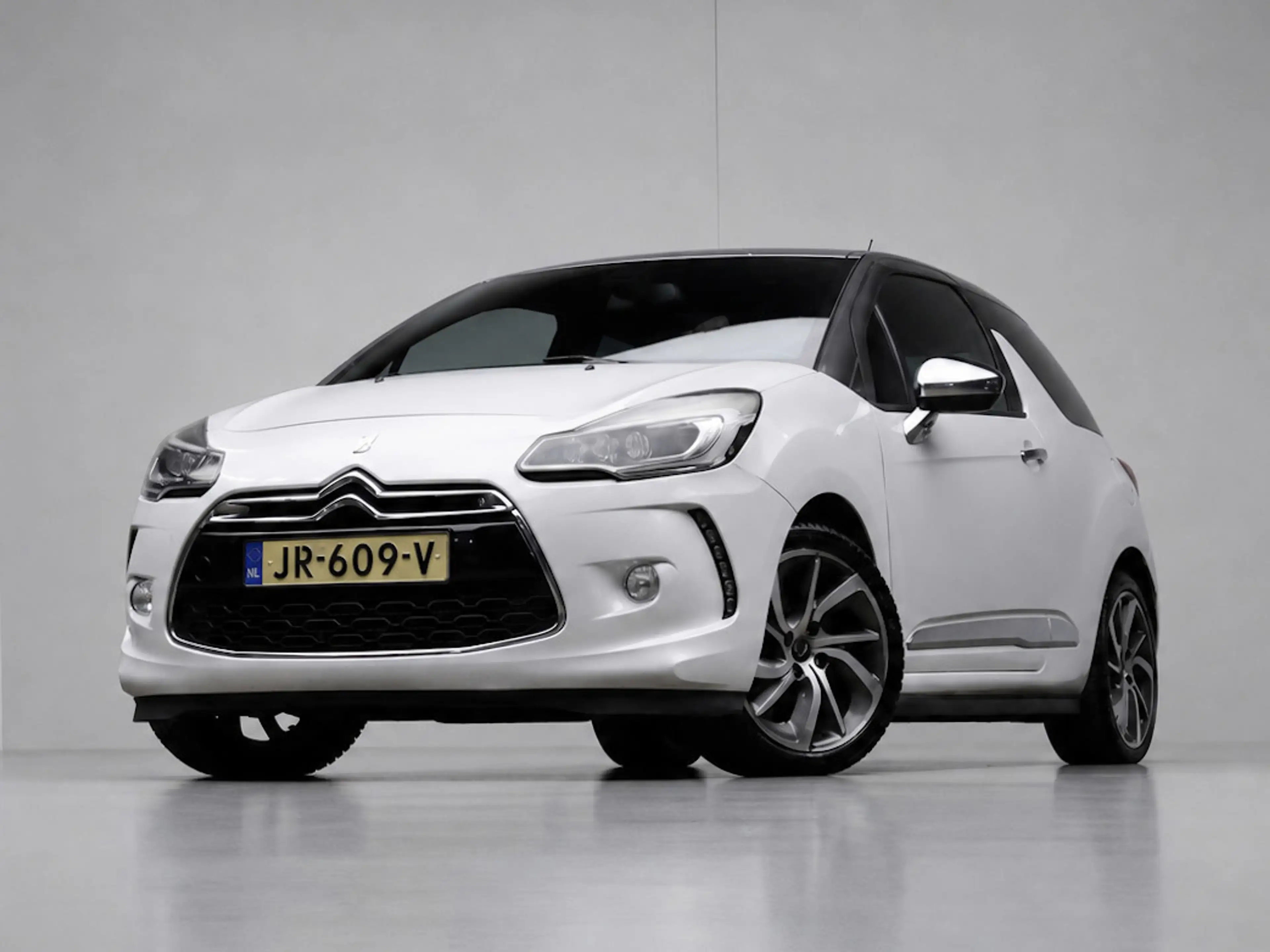 DS Automobiles DS 3 1.2 PureTech Business Sport NIEUWE DISTRIBUTIE (NA — photo 2