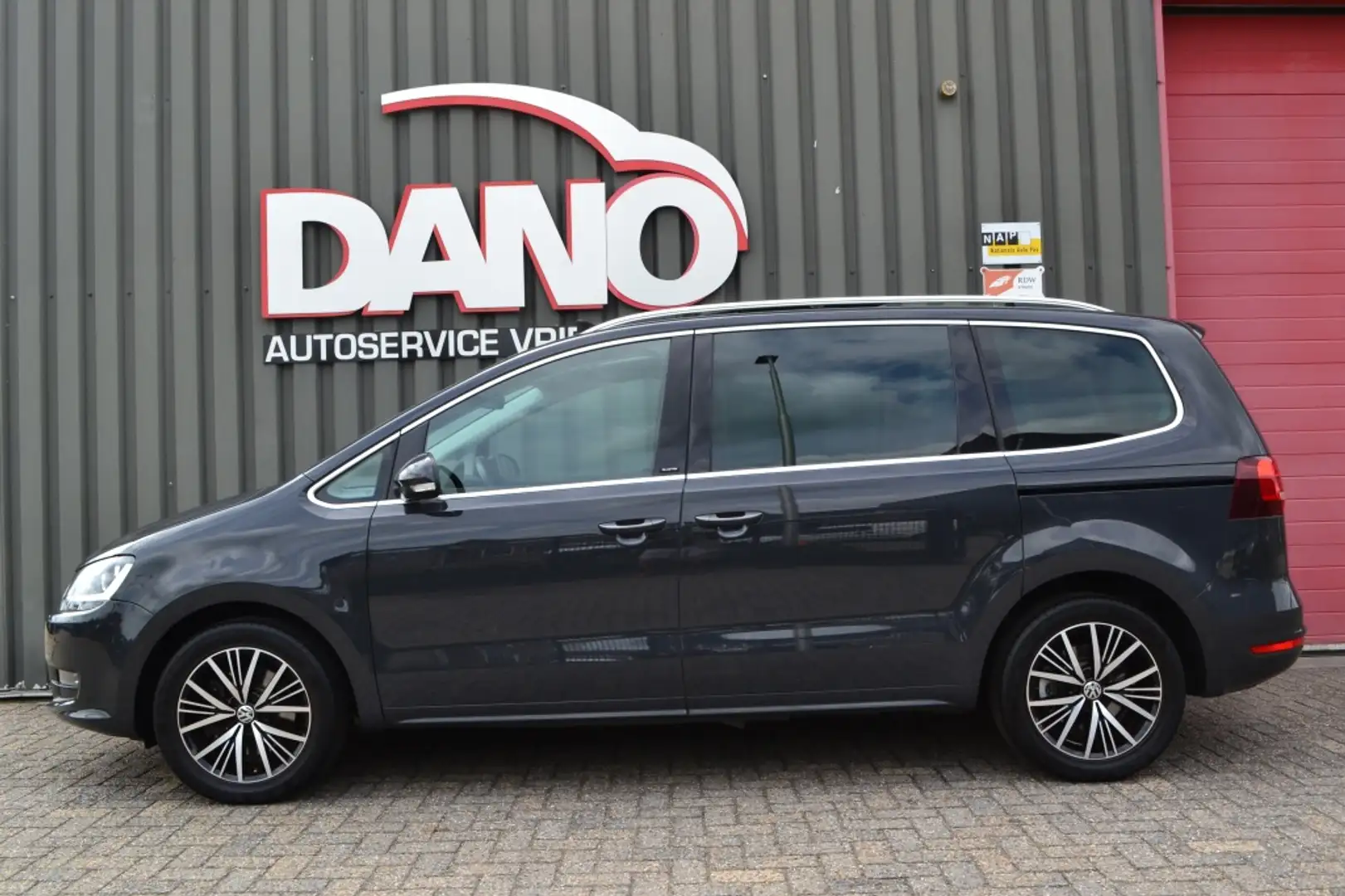 Volkswagen Sharan 1.4 TSI 150PK Allstar 7-persoon Navi/Camera/ACC Grau - 2