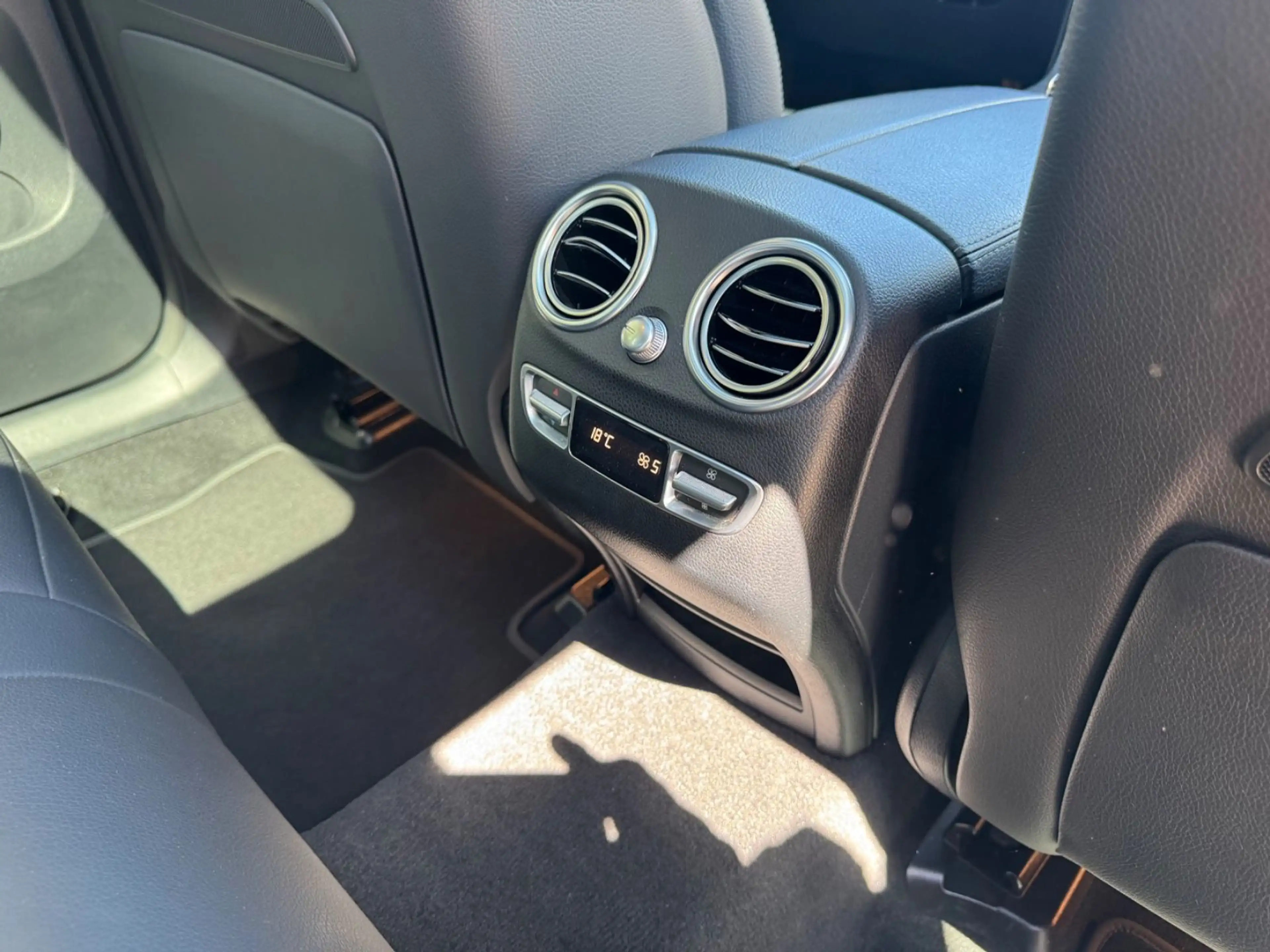 Mercedes-Benz GLC 350 d Exclusive/9G/4M/Airm/LED/Distr/Burm/360 — photo 11