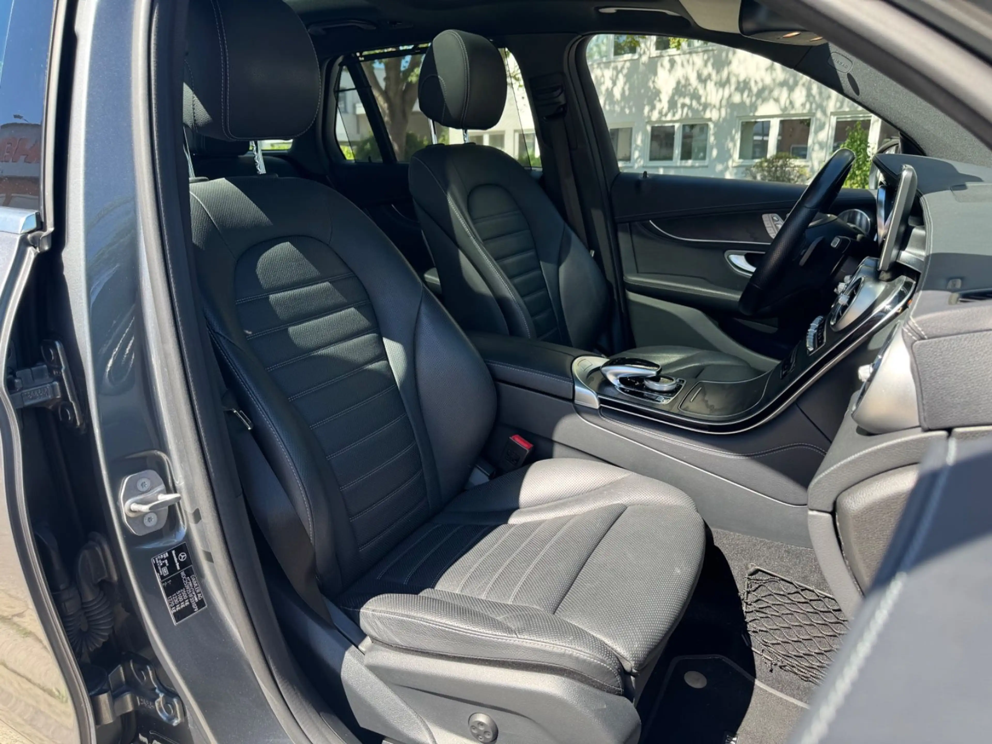Mercedes-Benz GLC 350 d Exclusive/9G/4M/Airm/LED/Distr/Burm/360 — photo 5