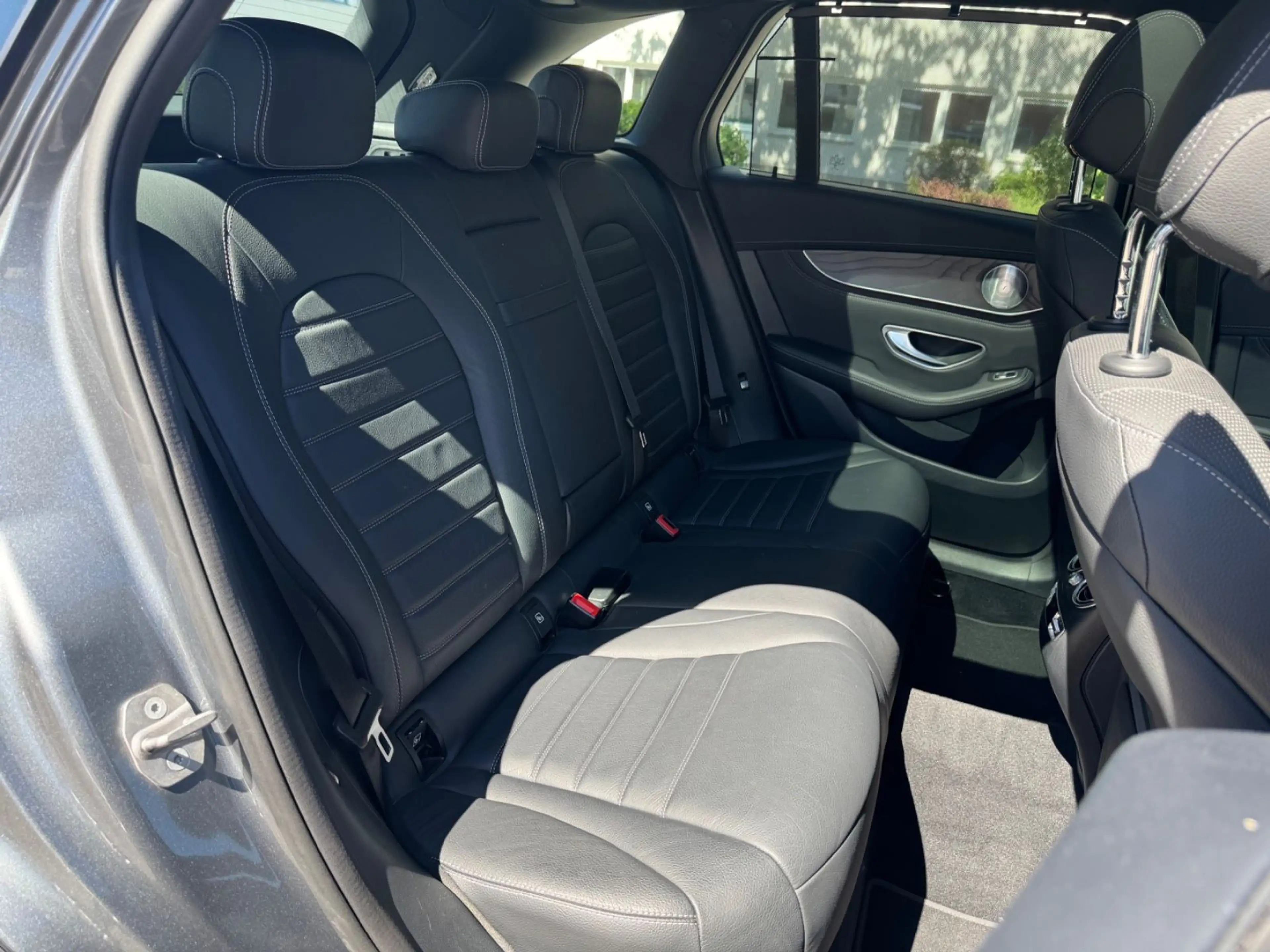 Mercedes-Benz GLC 350 d Exclusive/9G/4M/Airm/LED/Distr/Burm/360 — photo 7