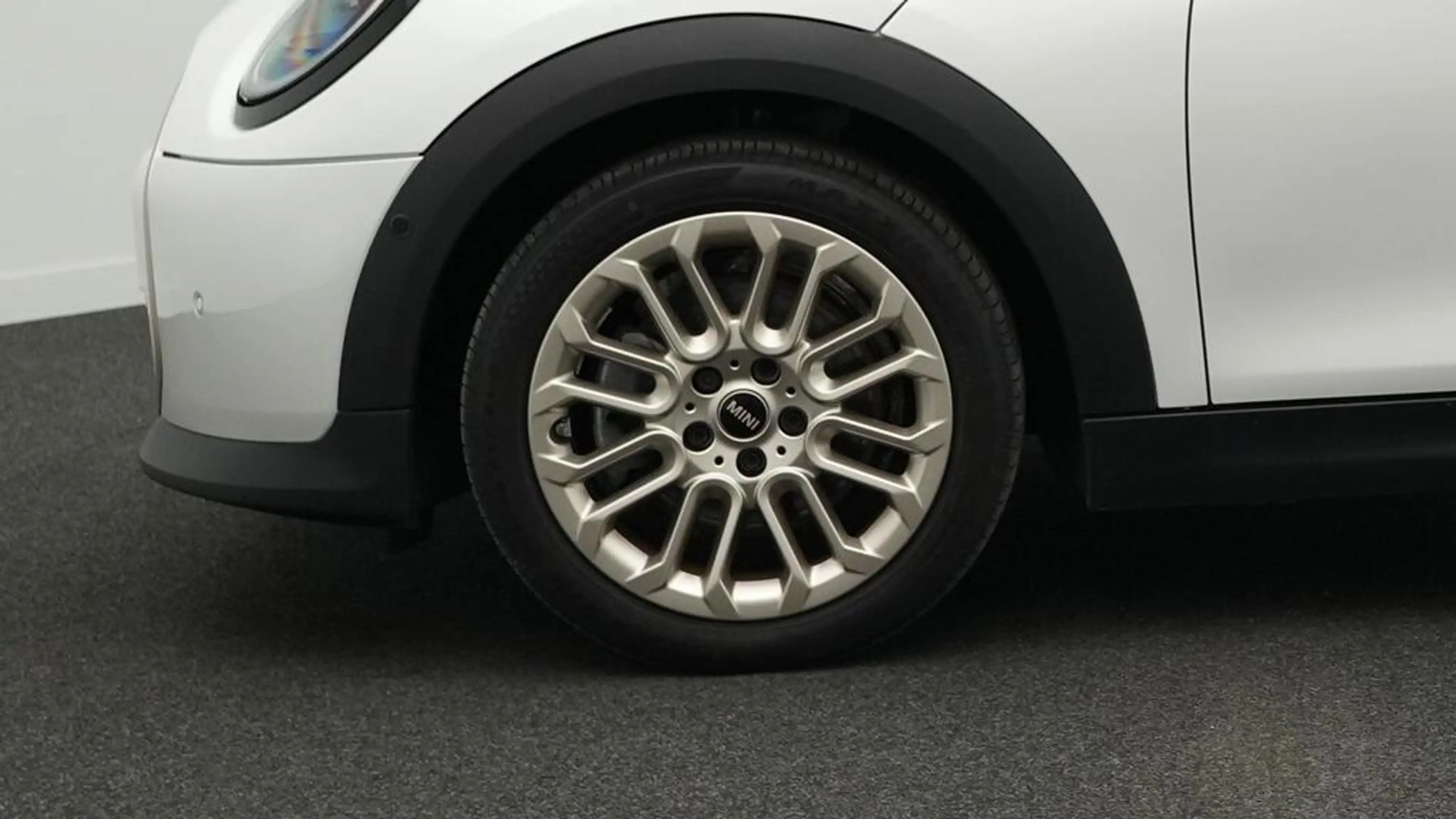 MINI Cooper C Favoured Trim — photo 12