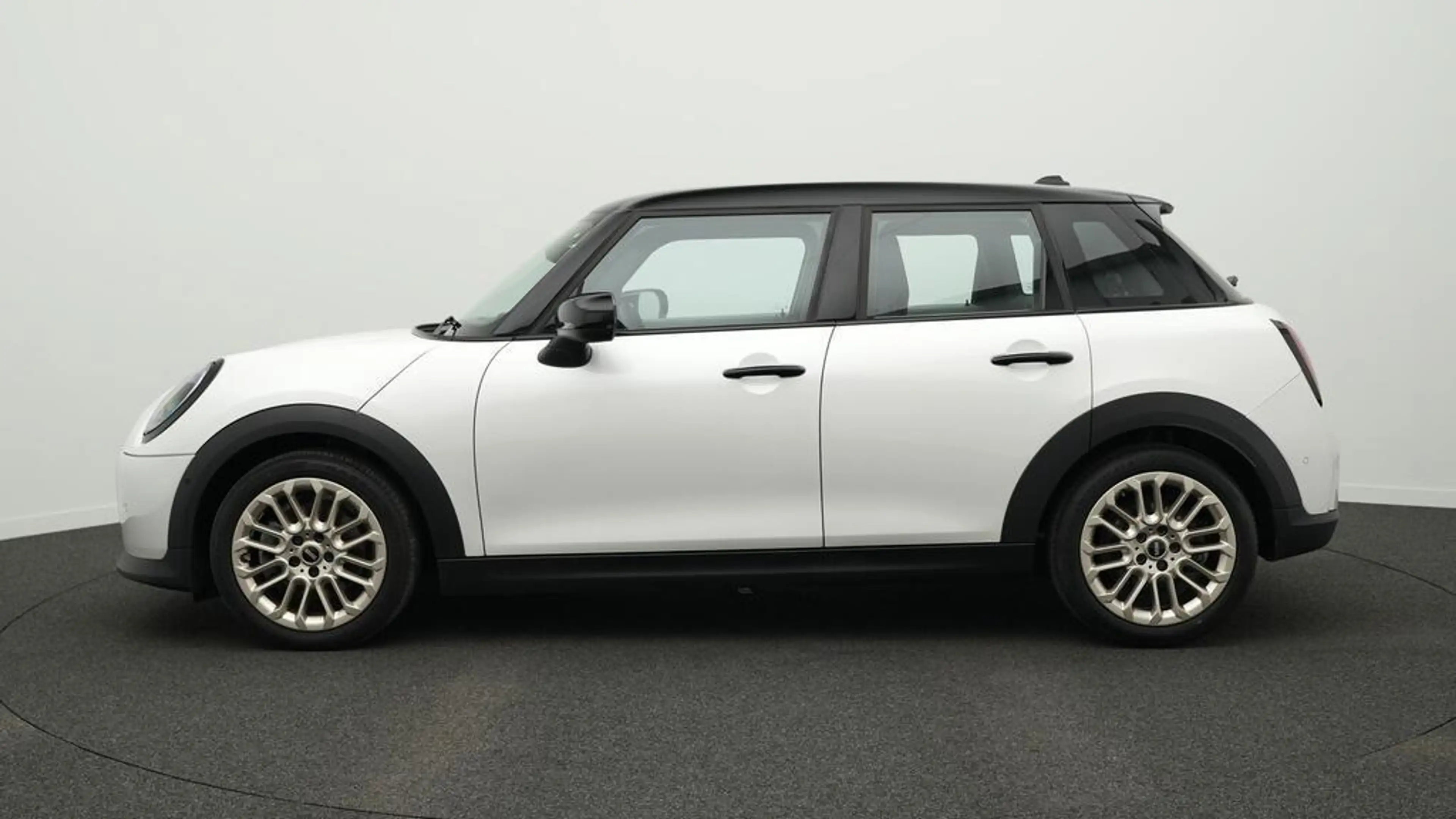 MINI Cooper C Favoured Trim — photo 3