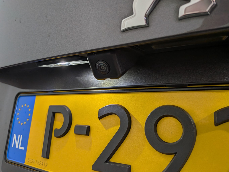 Peugeot 2008 1.2 PureTech Active Pack — photo 11