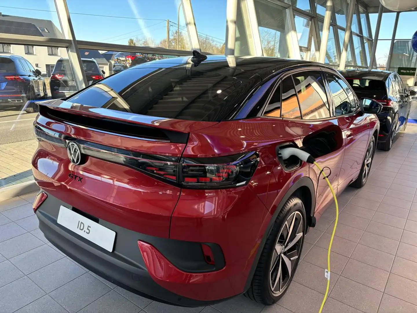 Volkswagen ID.5 GTX 4MOTION 220 kW (299 PS) 77 kWh, 1-speed automa Rouge - 2