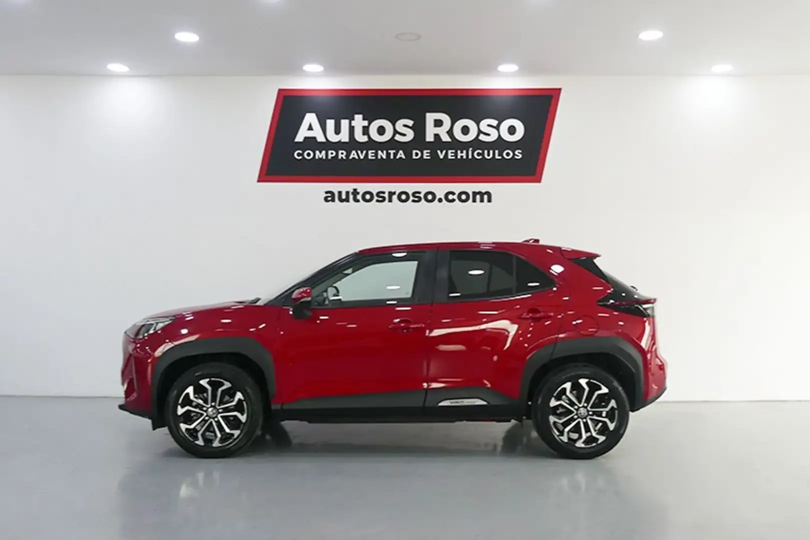 Toyota Yaris Cross 1.5 120H Style Rojo - 2