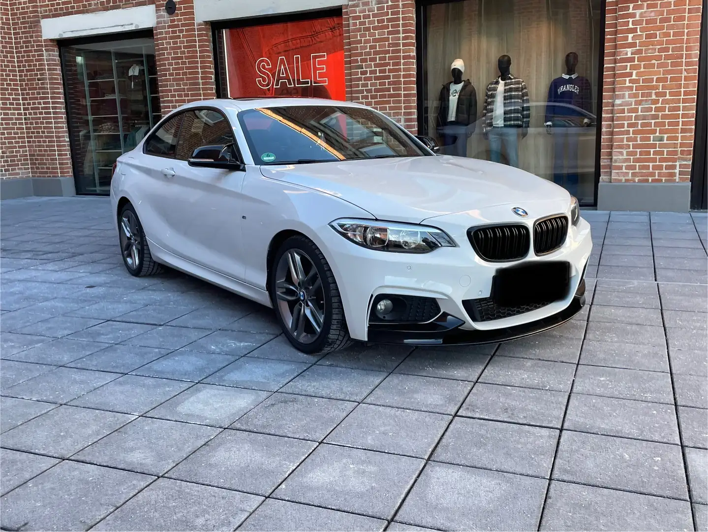 BMW 220 220i Coupe M Sport - 1