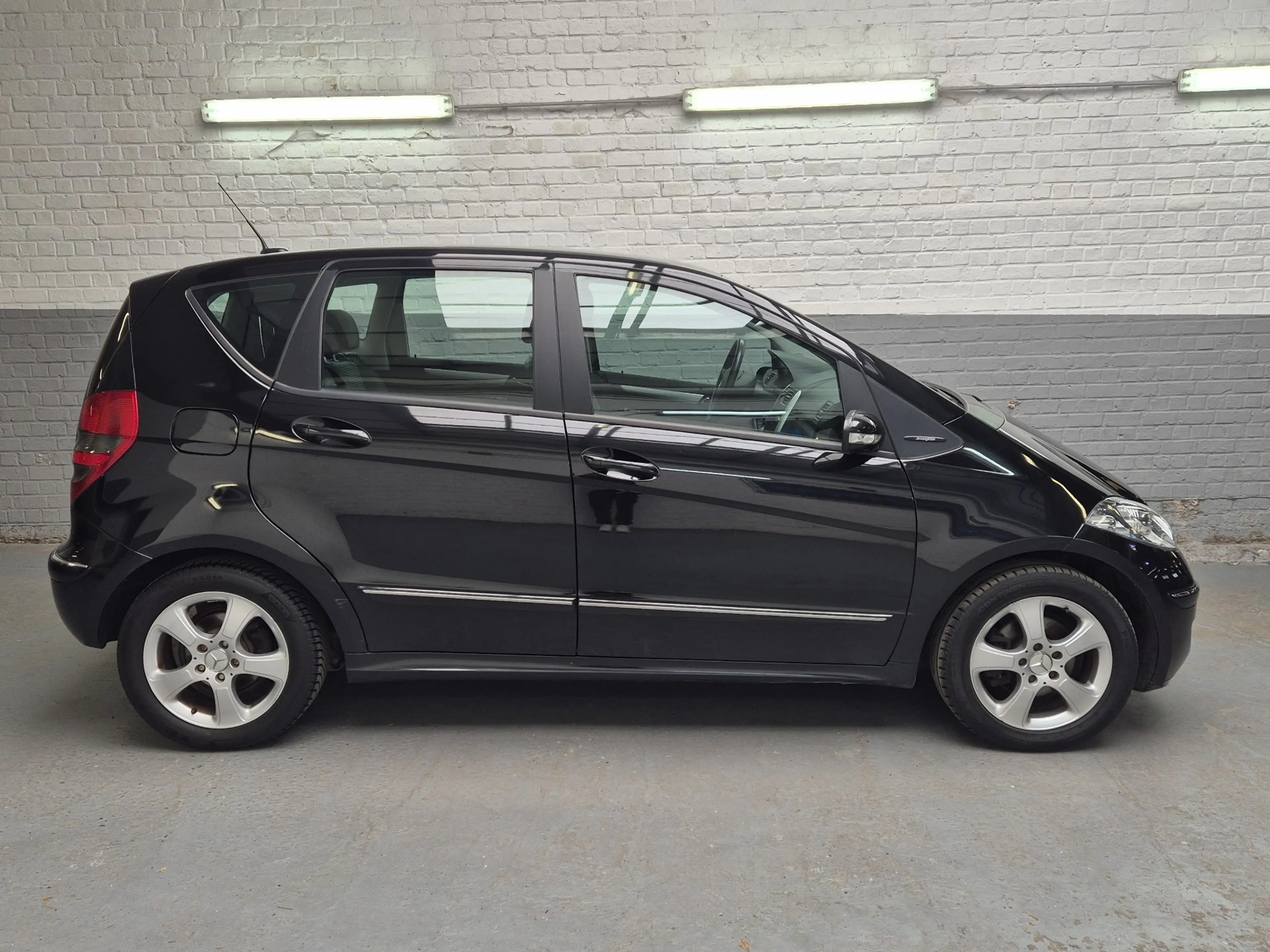Mercedes-Benz A 150 A 150 Avantgarde - Très bel état ! - Carnet comple — photo 5