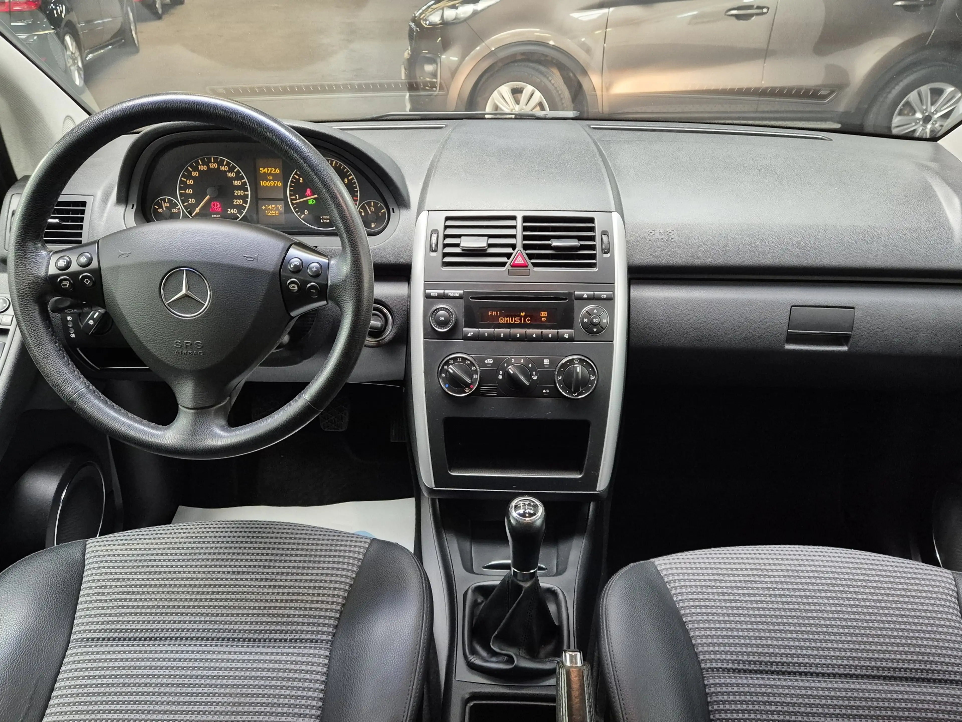 Mercedes-Benz A 150 A 150 Avantgarde - Très bel état ! - Carnet comple — photo 10
