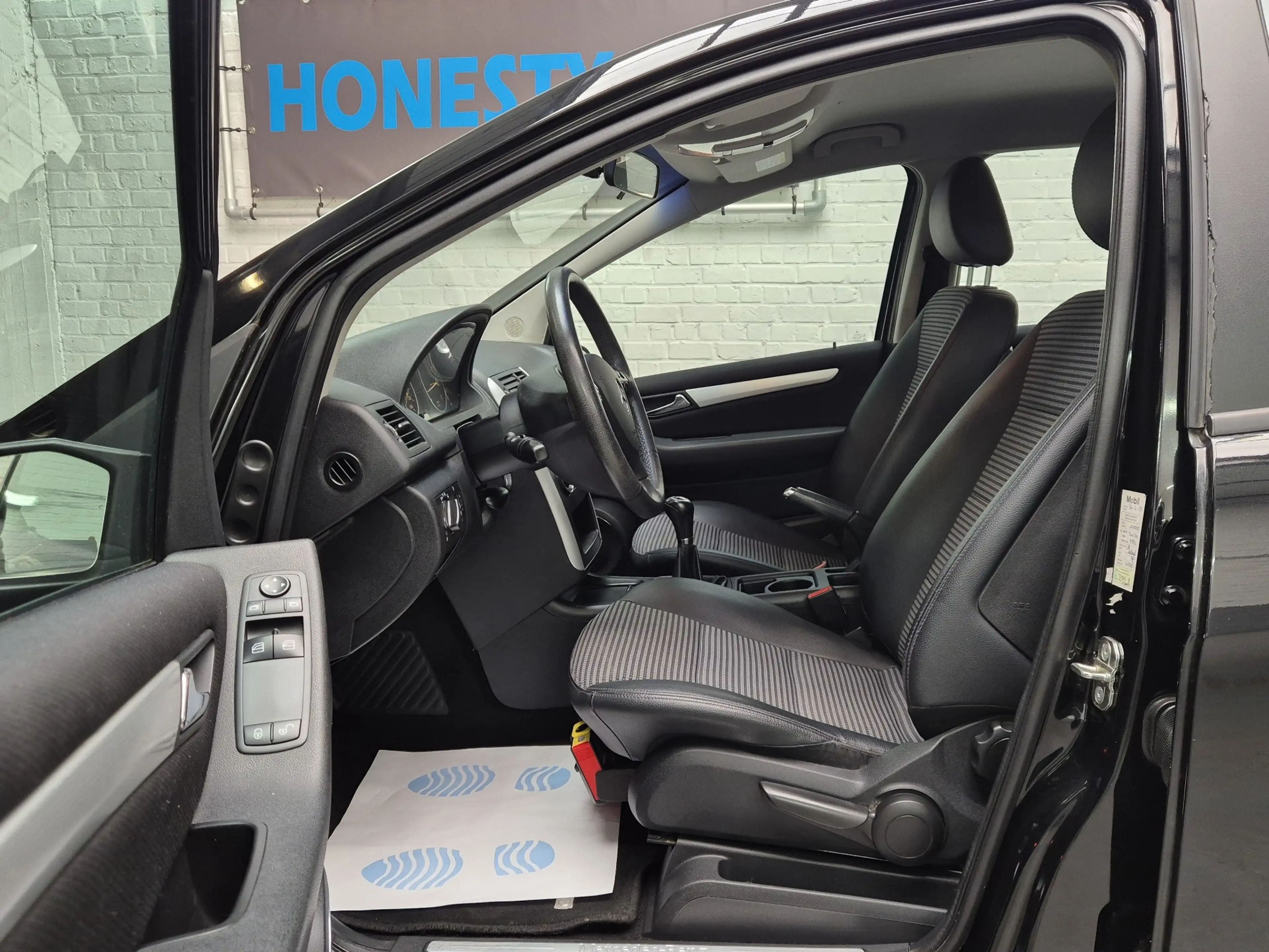Mercedes-Benz A 150 A 150 Avantgarde - Très bel état ! - Carnet comple — photo 8