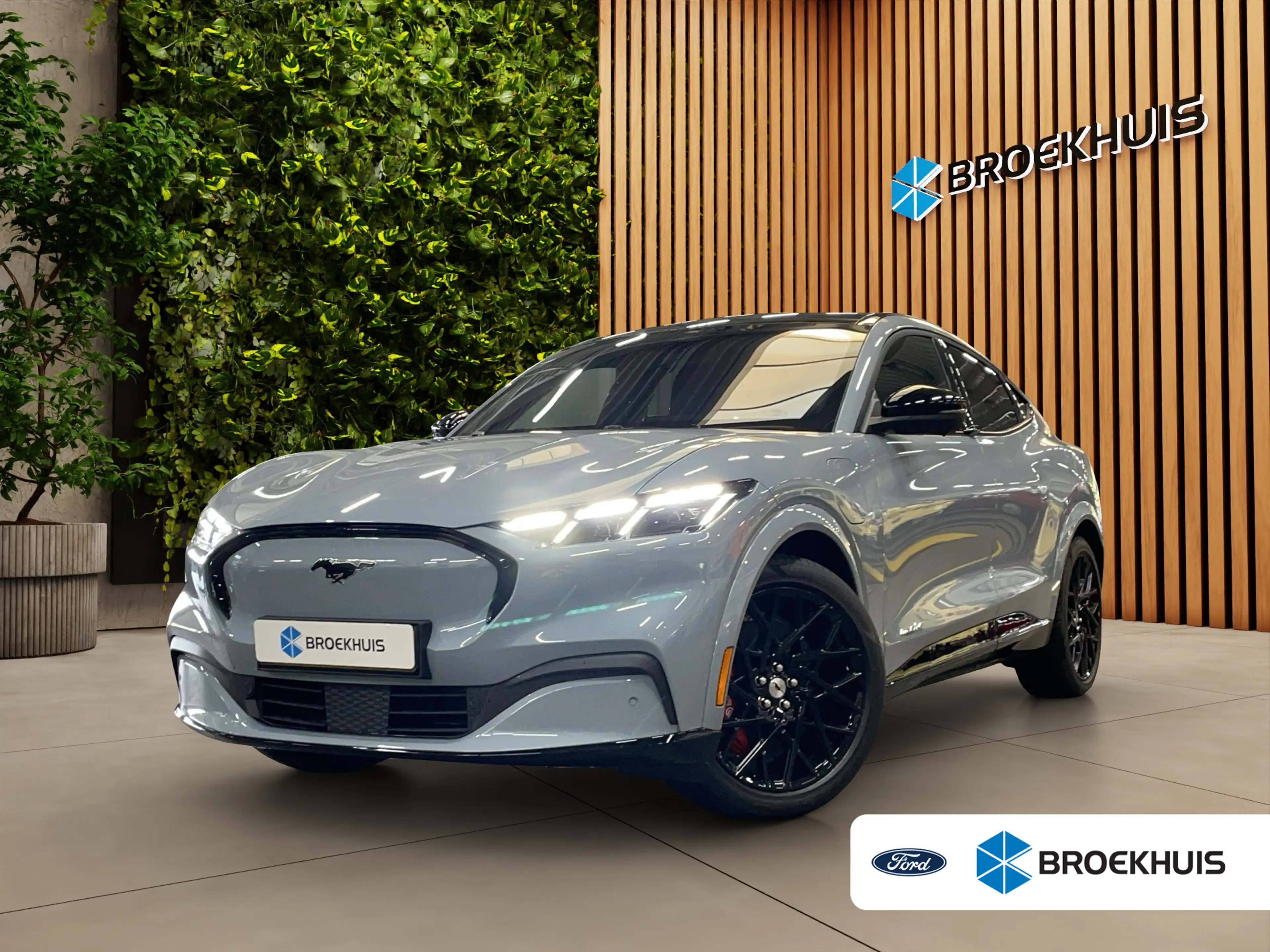 Ford Mustang Mach-E Extended Premium RWD 88 kWh | UNIEK! | Hoogglans z