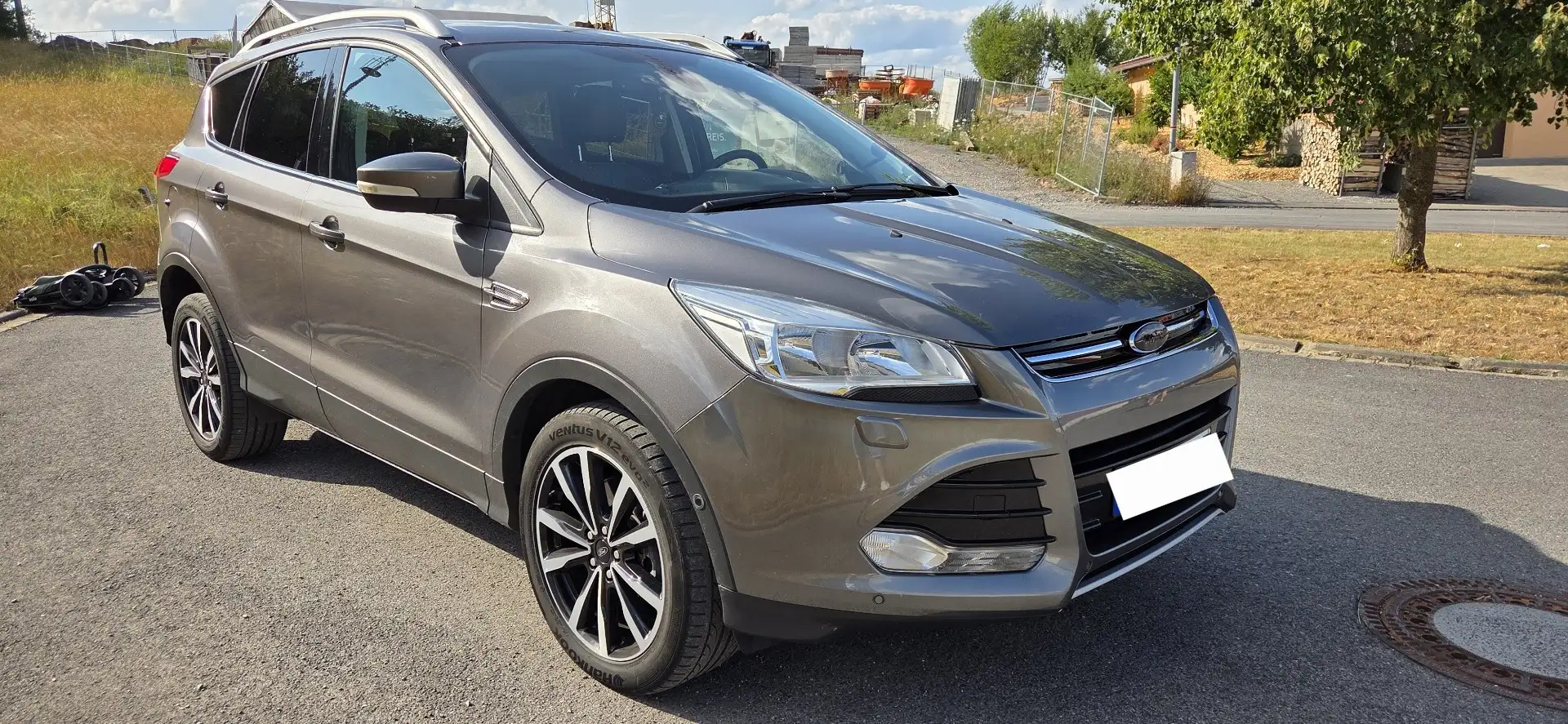 Ford Kuga Titanium - 2