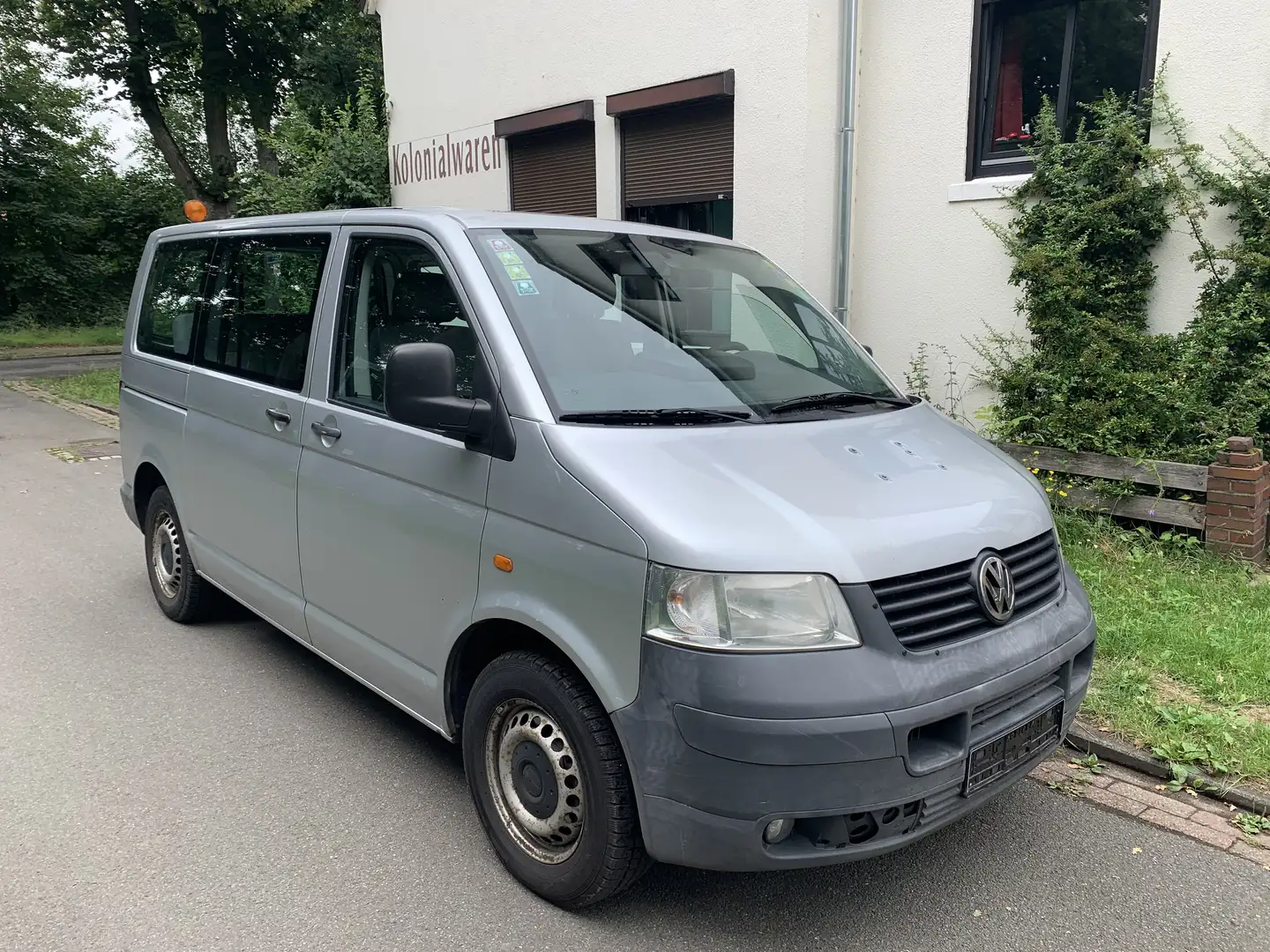 Volkswagen T5 Kombi Multivan Automatik 2.5 TDI TÜV 06/2026 Сірий - 1