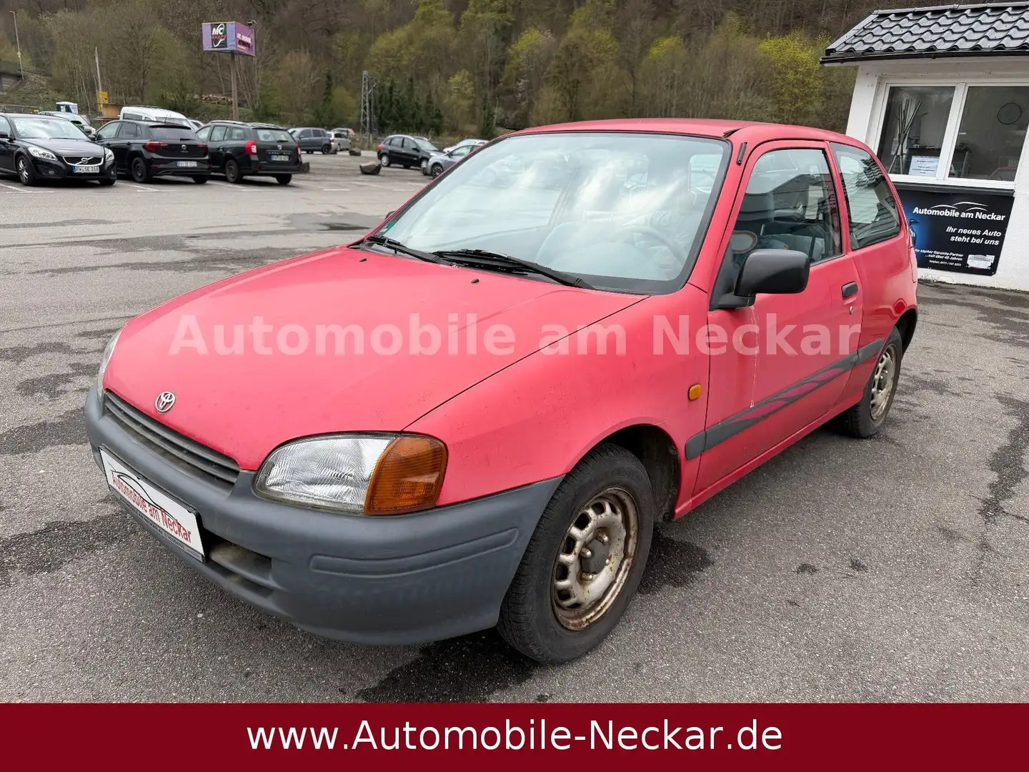 Toyota Starlet 1.3 75PS-Servo-8Fach bereift-3.Hand Rot - 1