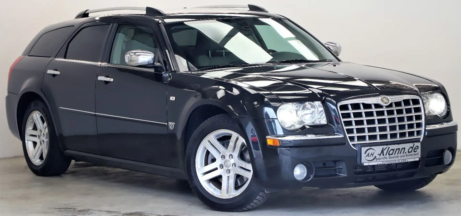 Chrysler 300C Touring 218 PS 3.0 CRD Schiebedach Noir - 1