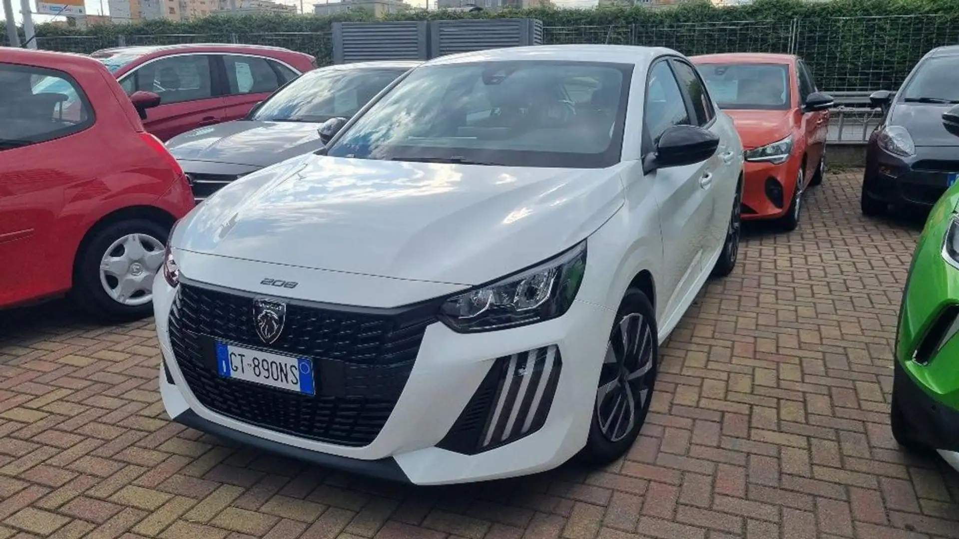 Peugeot 208 PureTech 100 Stop&Start 5 porte Active Bianco - 2