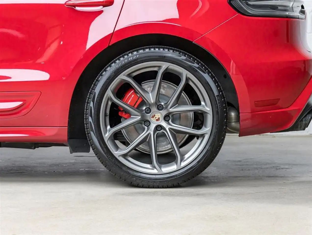 Porsche Macan photo Porsche Macan