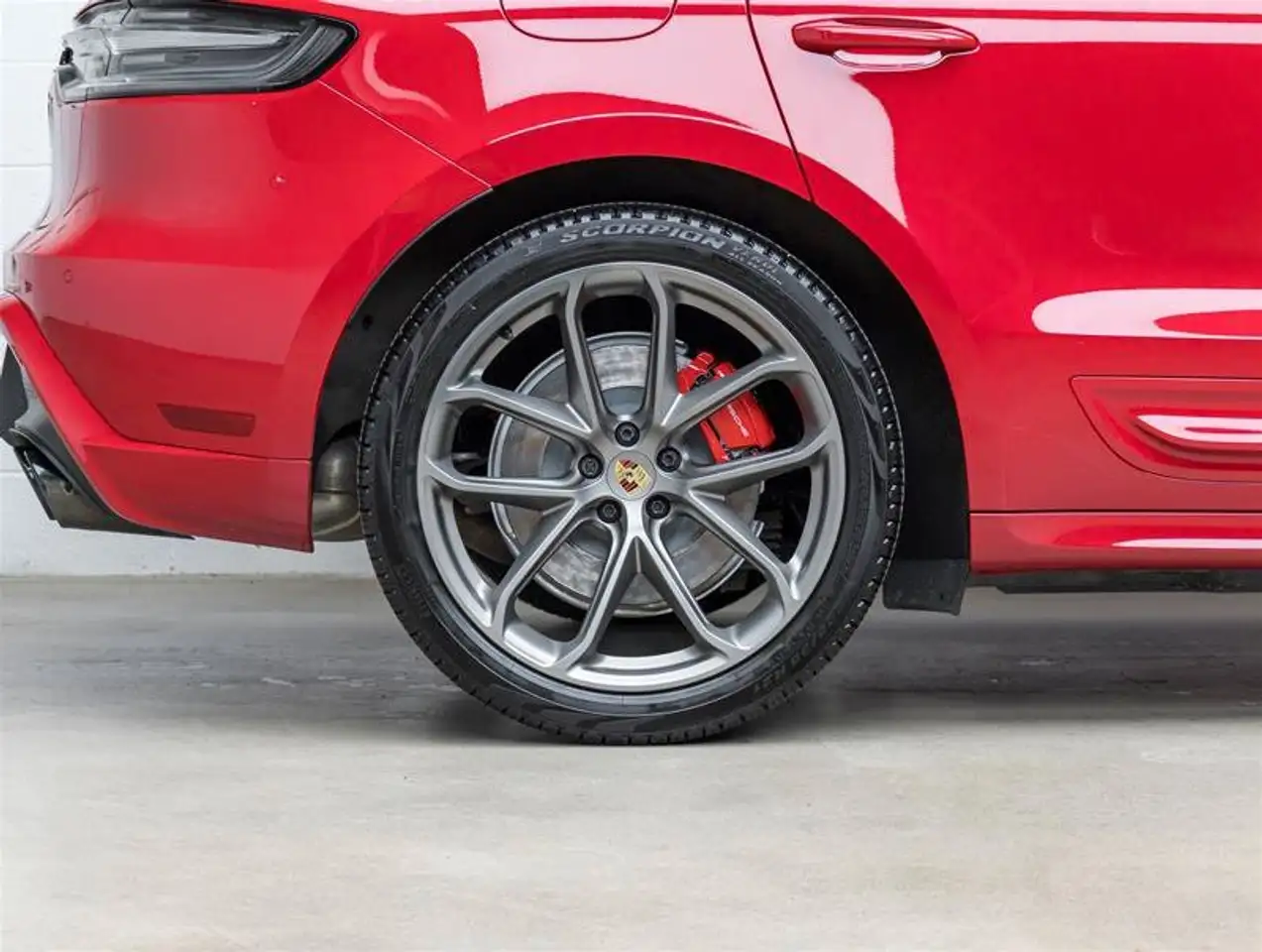 Porsche Macan photo Porsche Macan