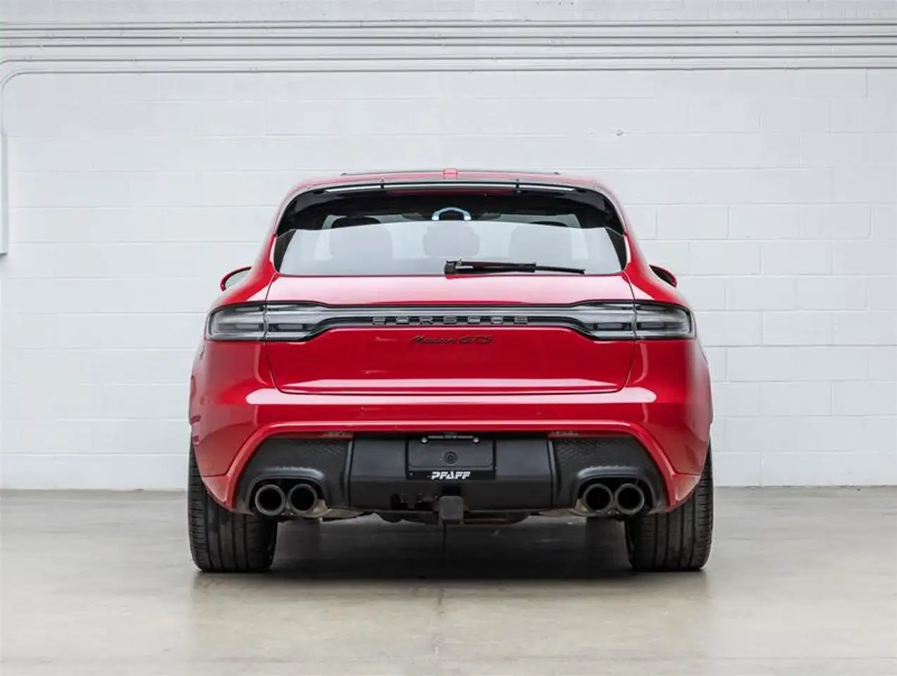Porsche Macan photo Porsche Macan